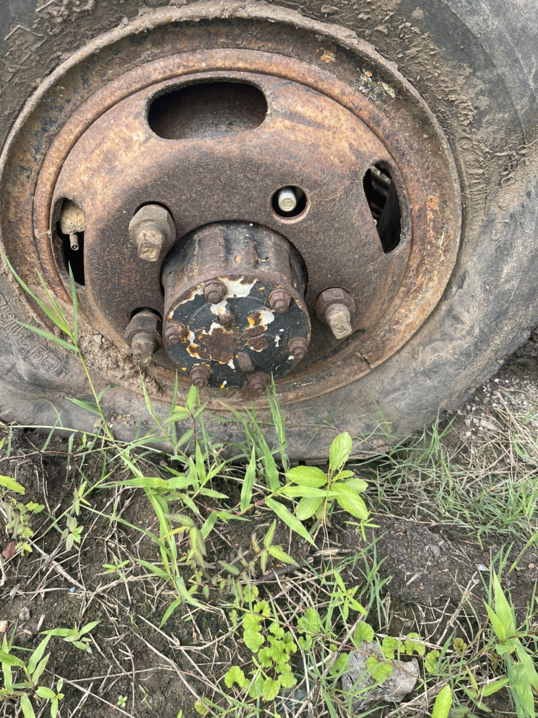 เพลาหลัง คานหน้า ISUZU NKR 20000 บาท พร้อมแหนบ