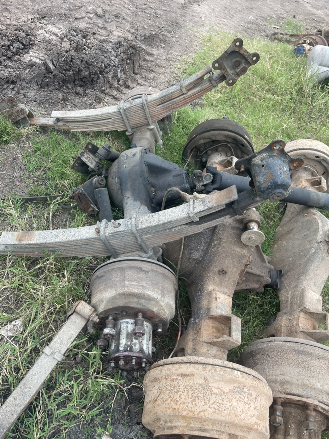 เพลา F Hino 20000 บาท พร้อมแหนบ