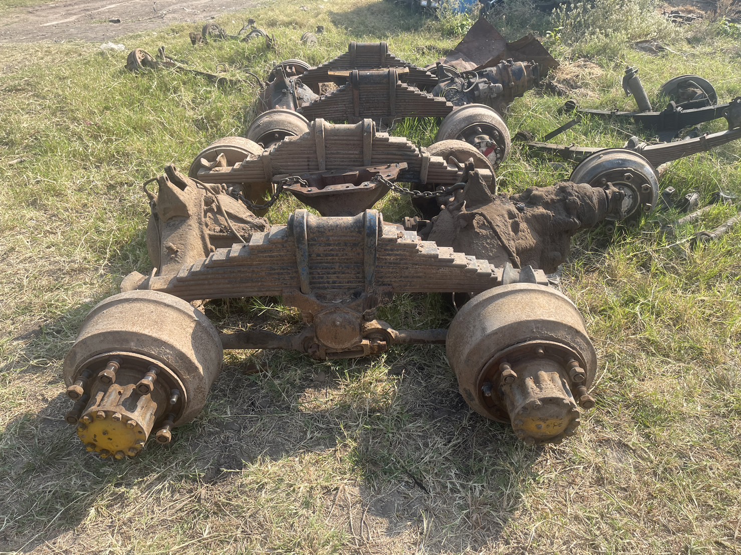 2 เพลา ISUZU  จัมโบ้ 6-45 68000 บาท พร้อมแท่นโบกี้แหนบ