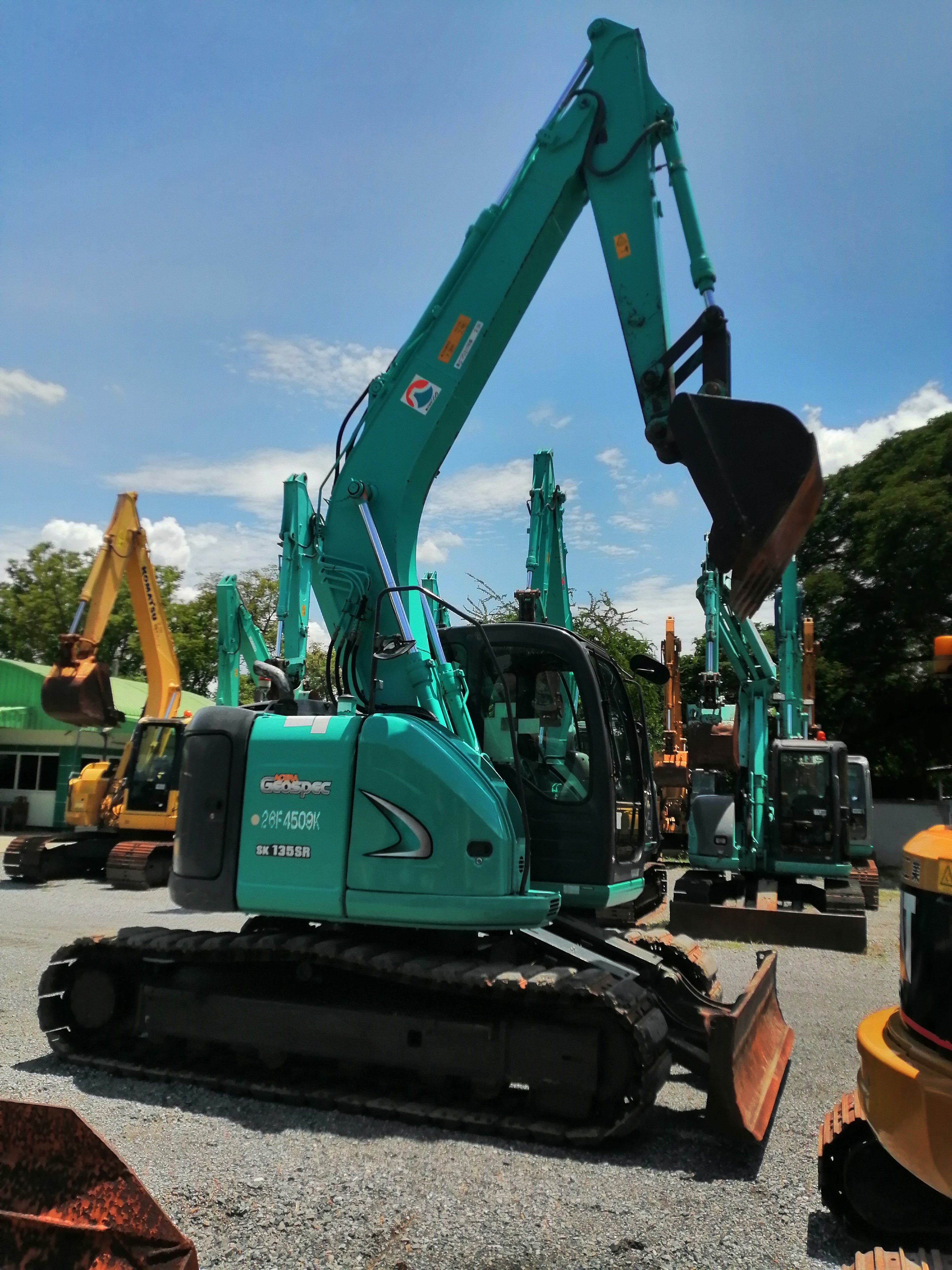 รถขุดยี่ห้อKOBELCO-sk135sr-2รถนำเข้าจากญี่ปุ่น