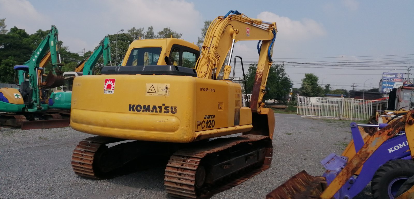 ต้องการขายรถขุดยี่ห้อKOMATSU-PC120-EO รถนอกนำเข้าจากญี่ปุ่น