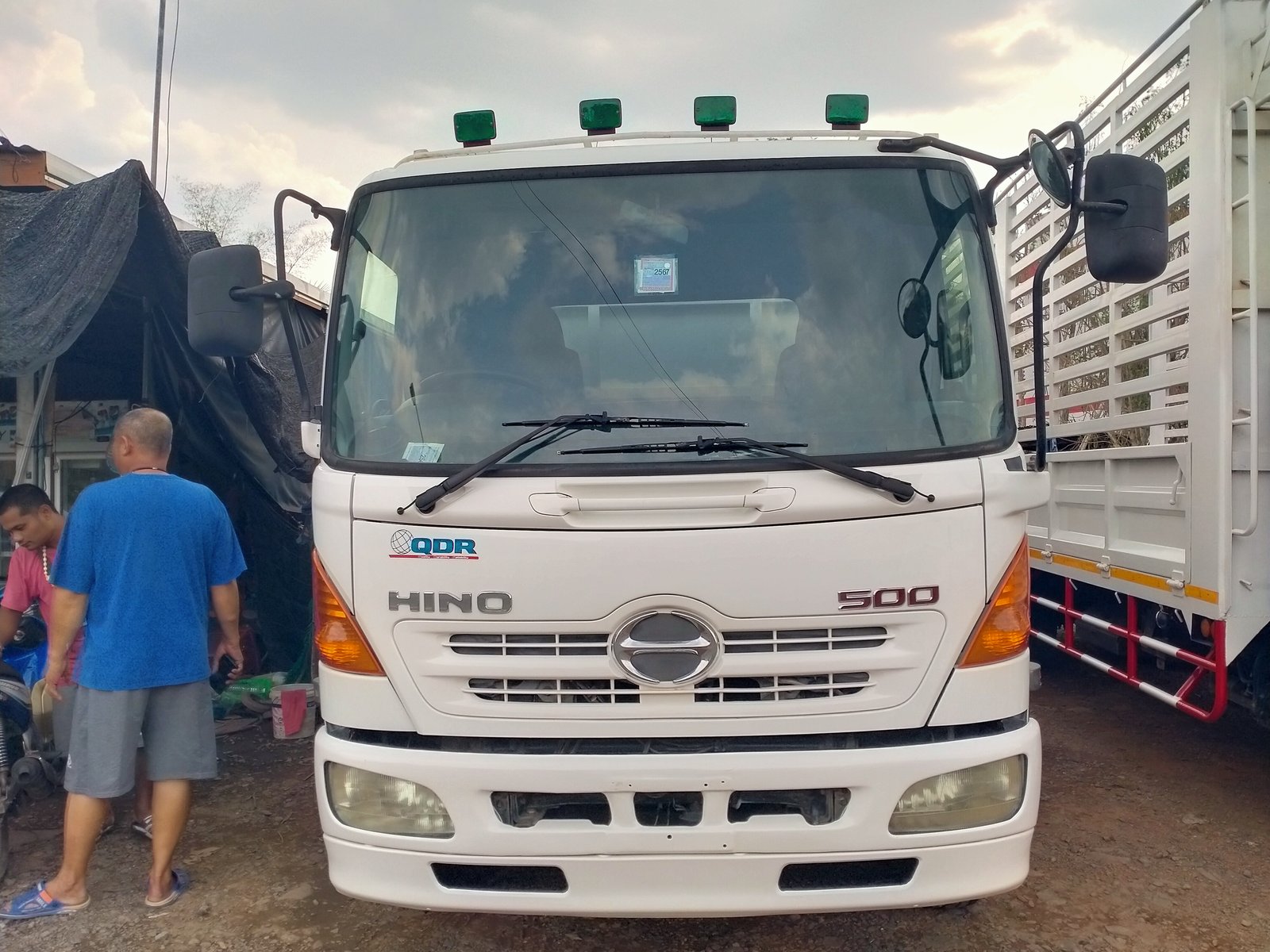 ขายหกล้อ HINO เม็กก้า 150 แรง ปี 49 ขายหกล้อ HINO เม็กก้า 150 แรง ปี 49