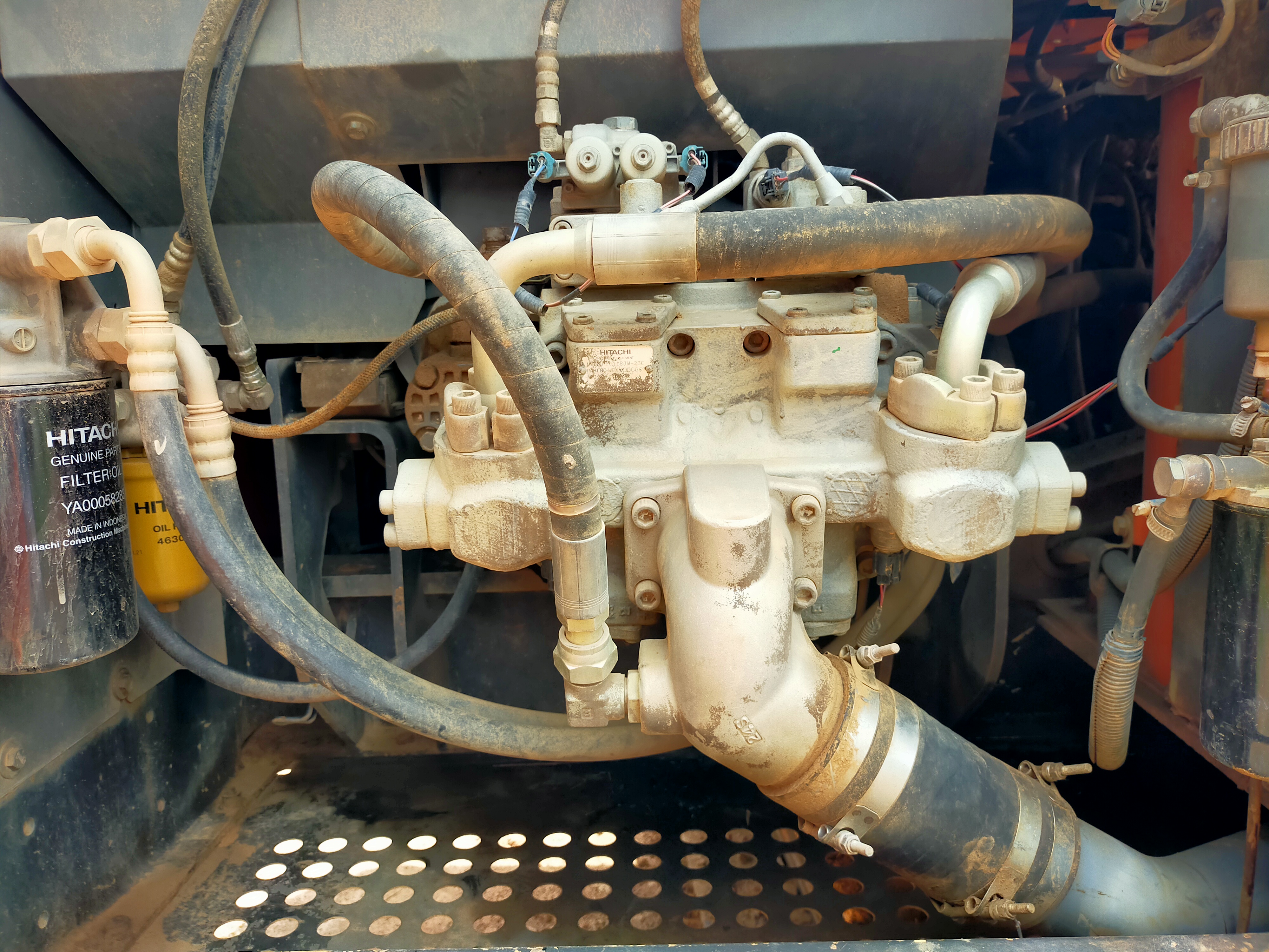 ขาย HITACH ZX2005G