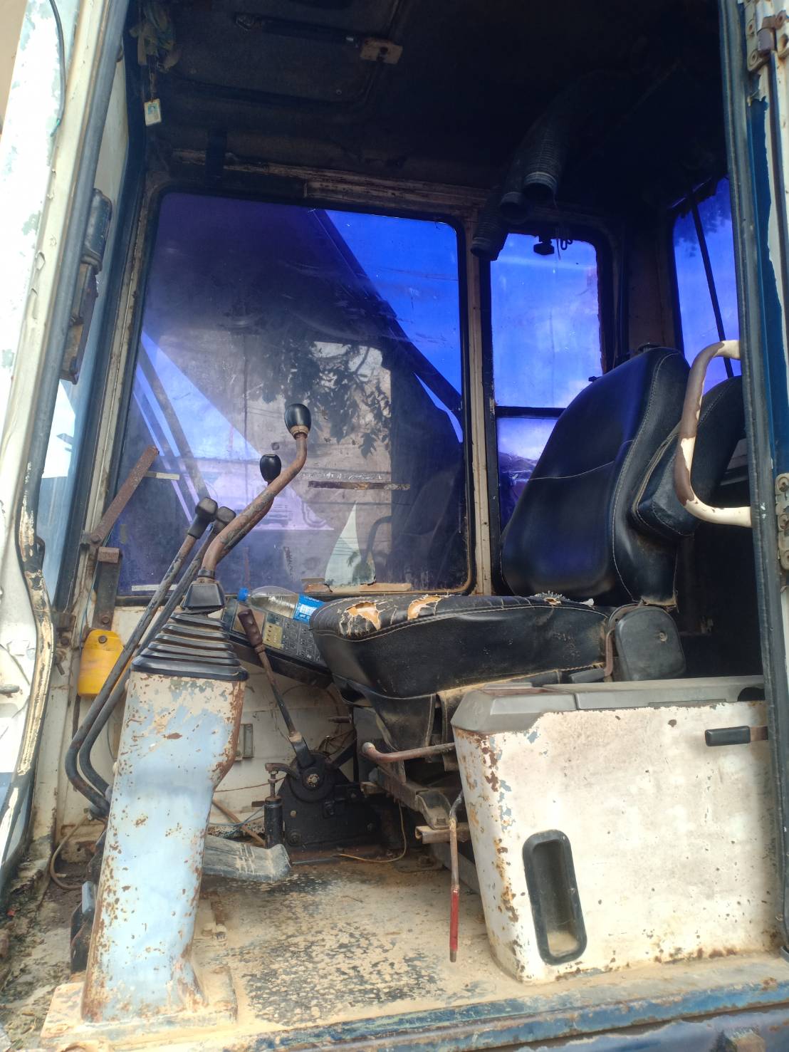 ขายรถแบคโฮ KOMATSU PC200-5