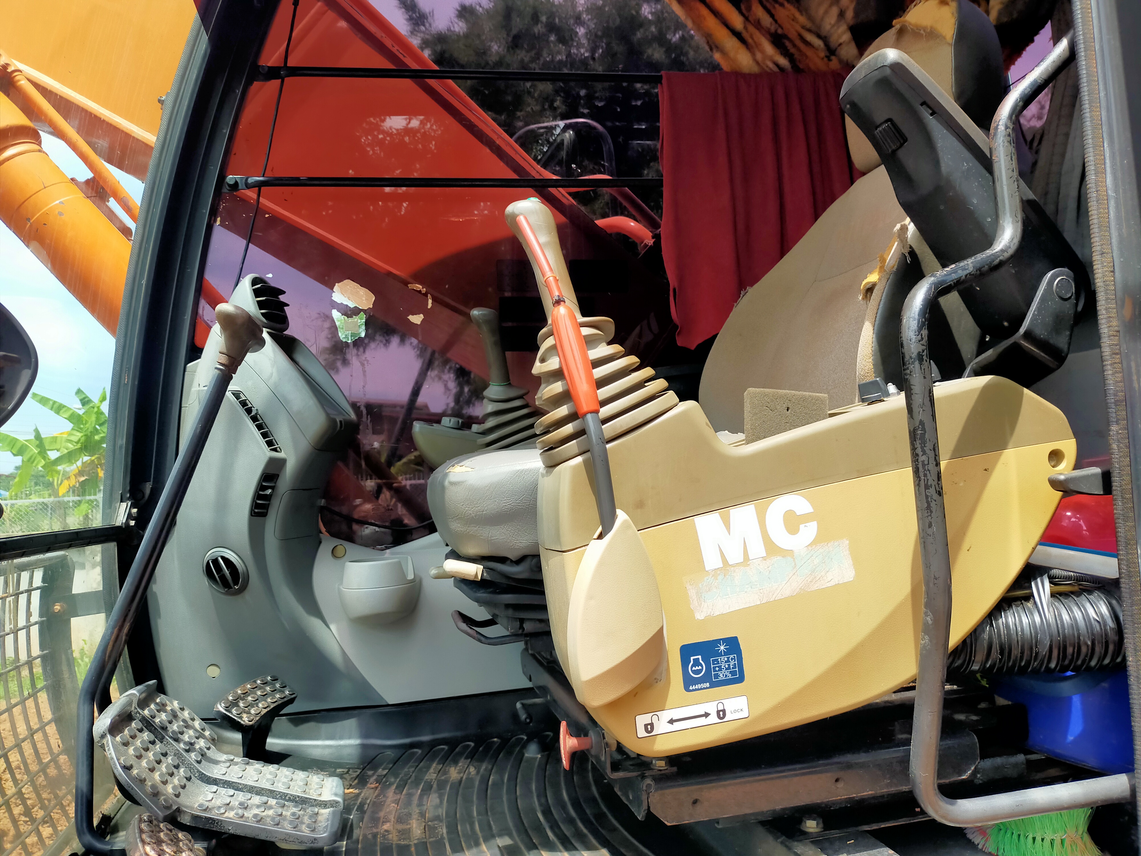 ขาย HITACH ZX2005G