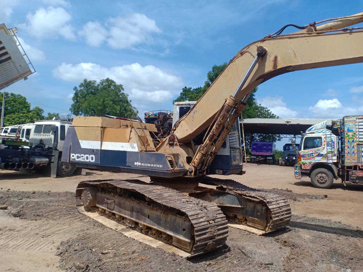 ขายรถแบคโฮ KOMATSU PC200-5