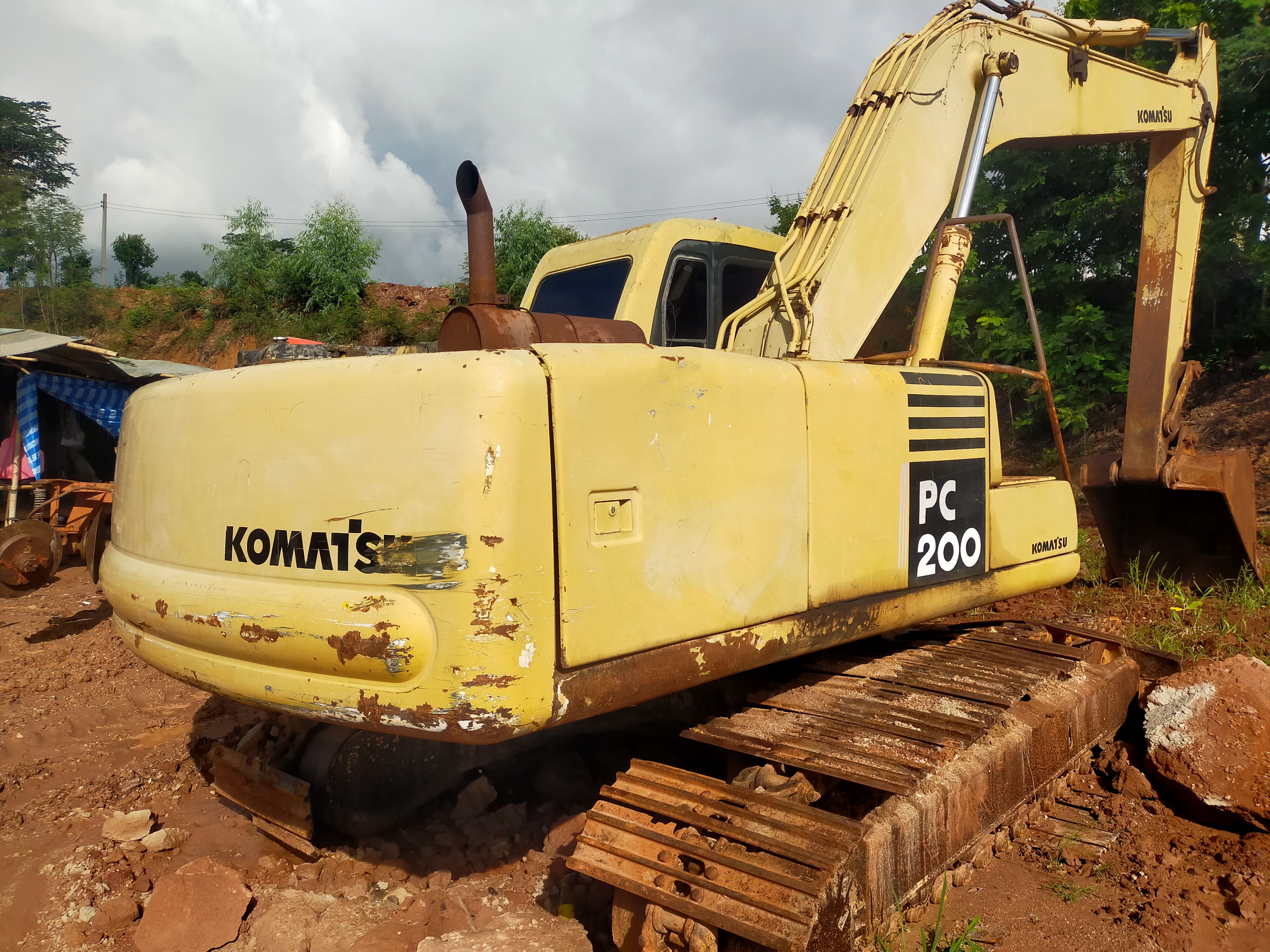 ขายรถแบคโฮ KOMATSU PC200-6 ไฟฟ้าเต็ม เดิมๆเอกสารแจ้งจำหน่าย