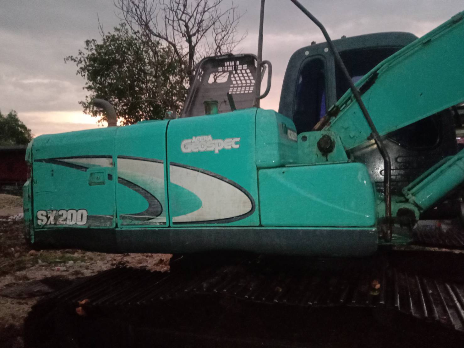 ขายรถแบคโฮ kobelco SK 200 รุ่น 8 YN11 ขายรถแบคโฮ kobelco SK 200 รุ่น 8 YN11