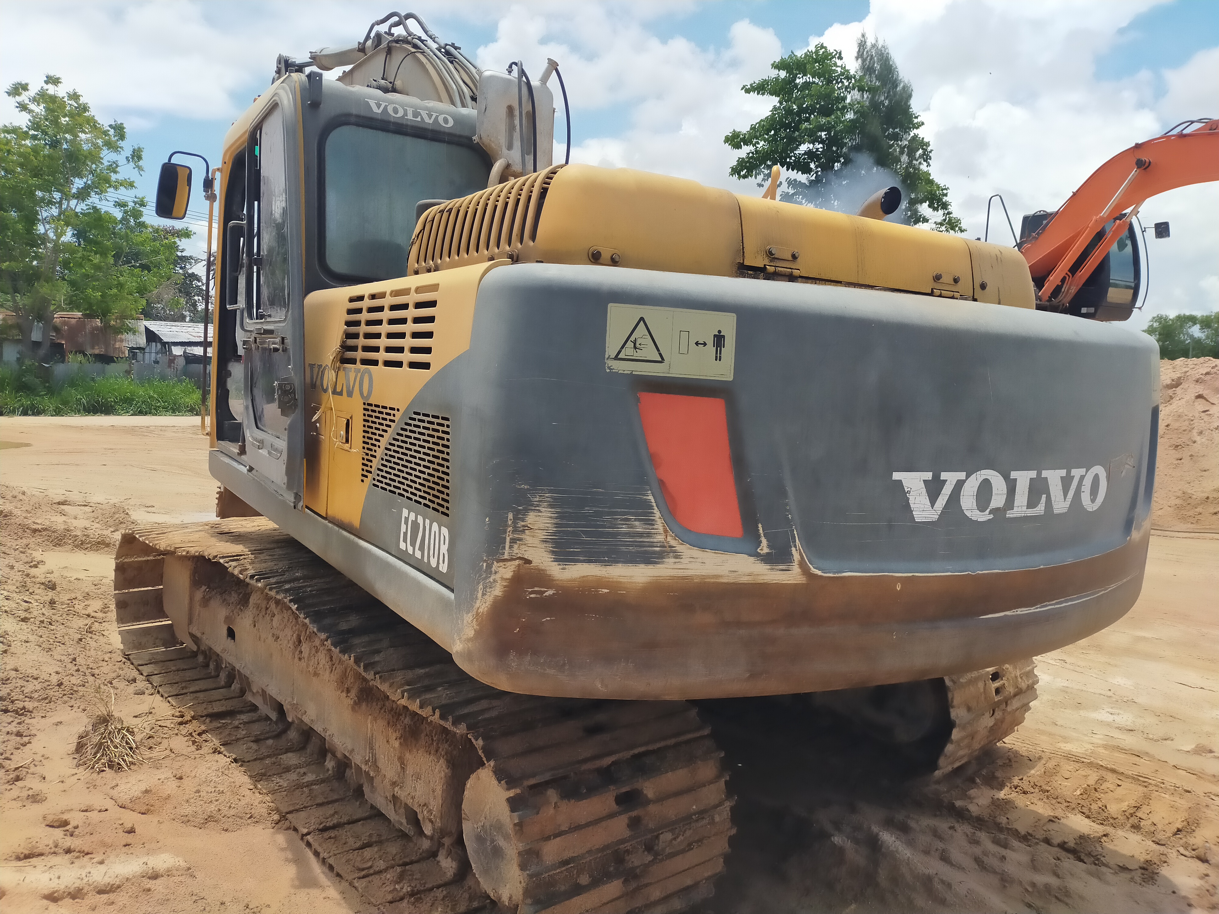 ขาย รถแบคโฮ VOLVO 210