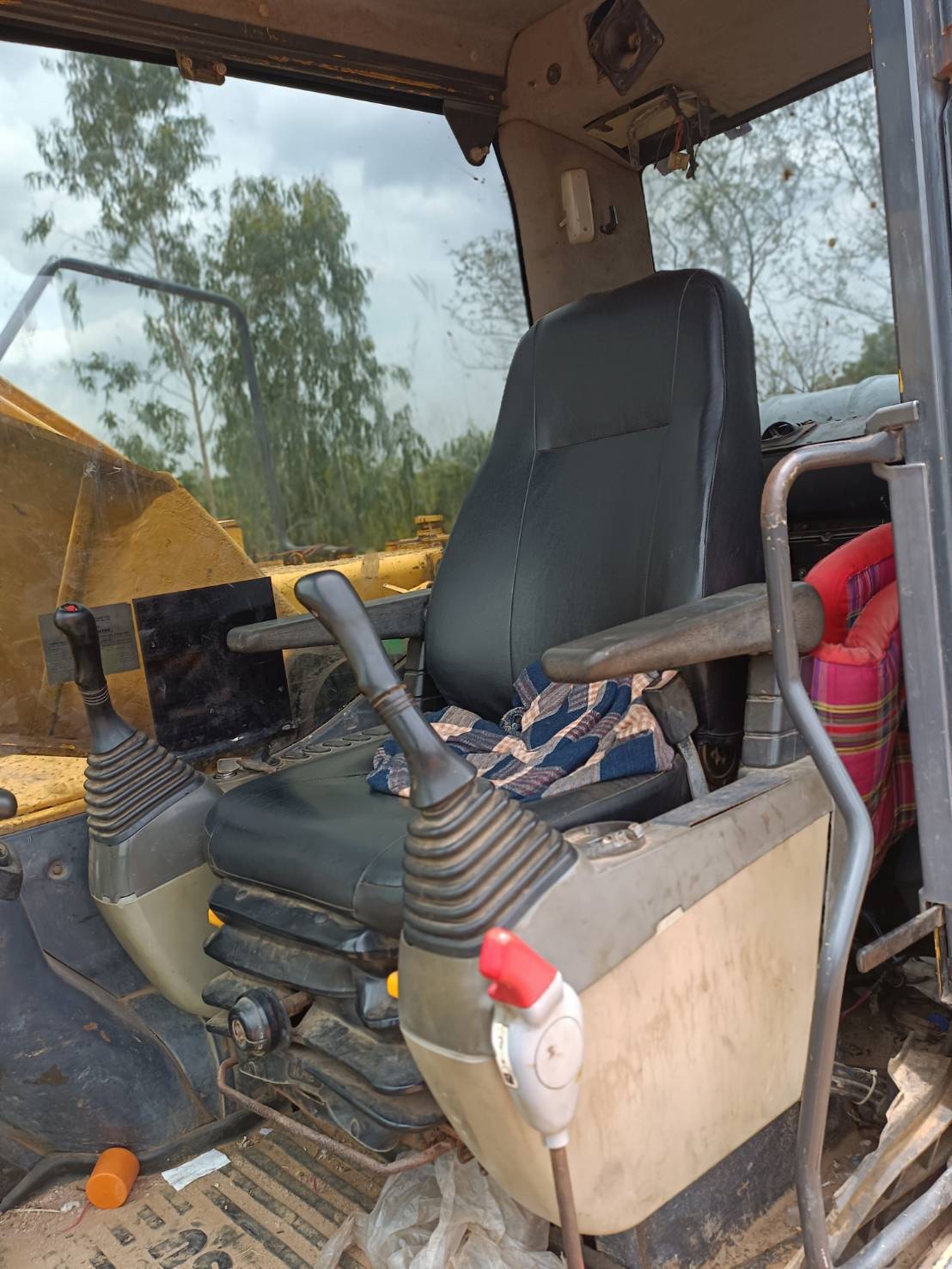 ขายรถแบคโฮ KOMATS PC200-8เอกสารทะเบียน