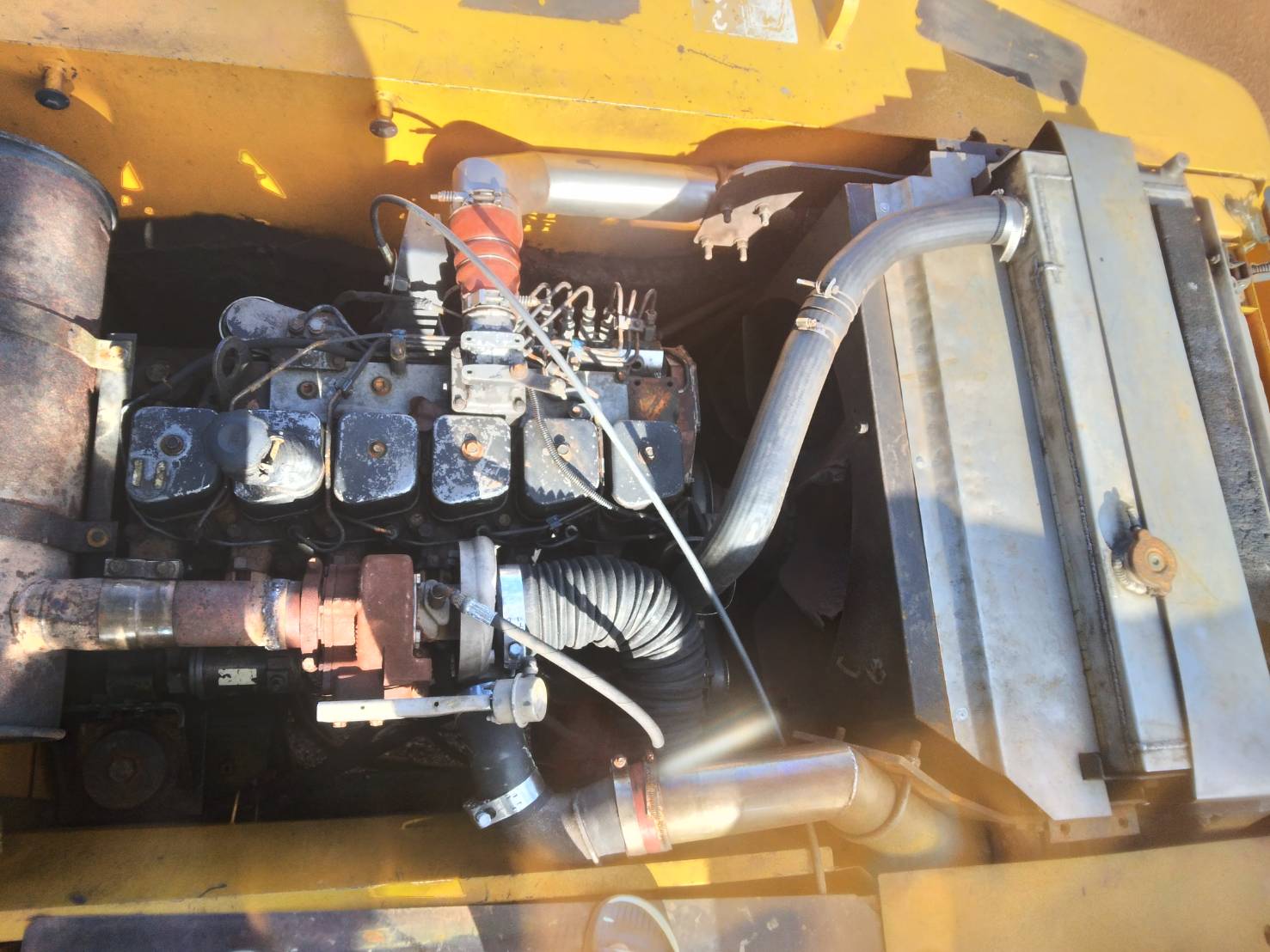 ขายรถแบคโฮ HUNDAI 200 สภาพพร้อมไช้เอกสารทะเบียน ขายรถแบคโฮ HUNDAI 200 สภาพพร้อมไช้เอกสารทะเบียน