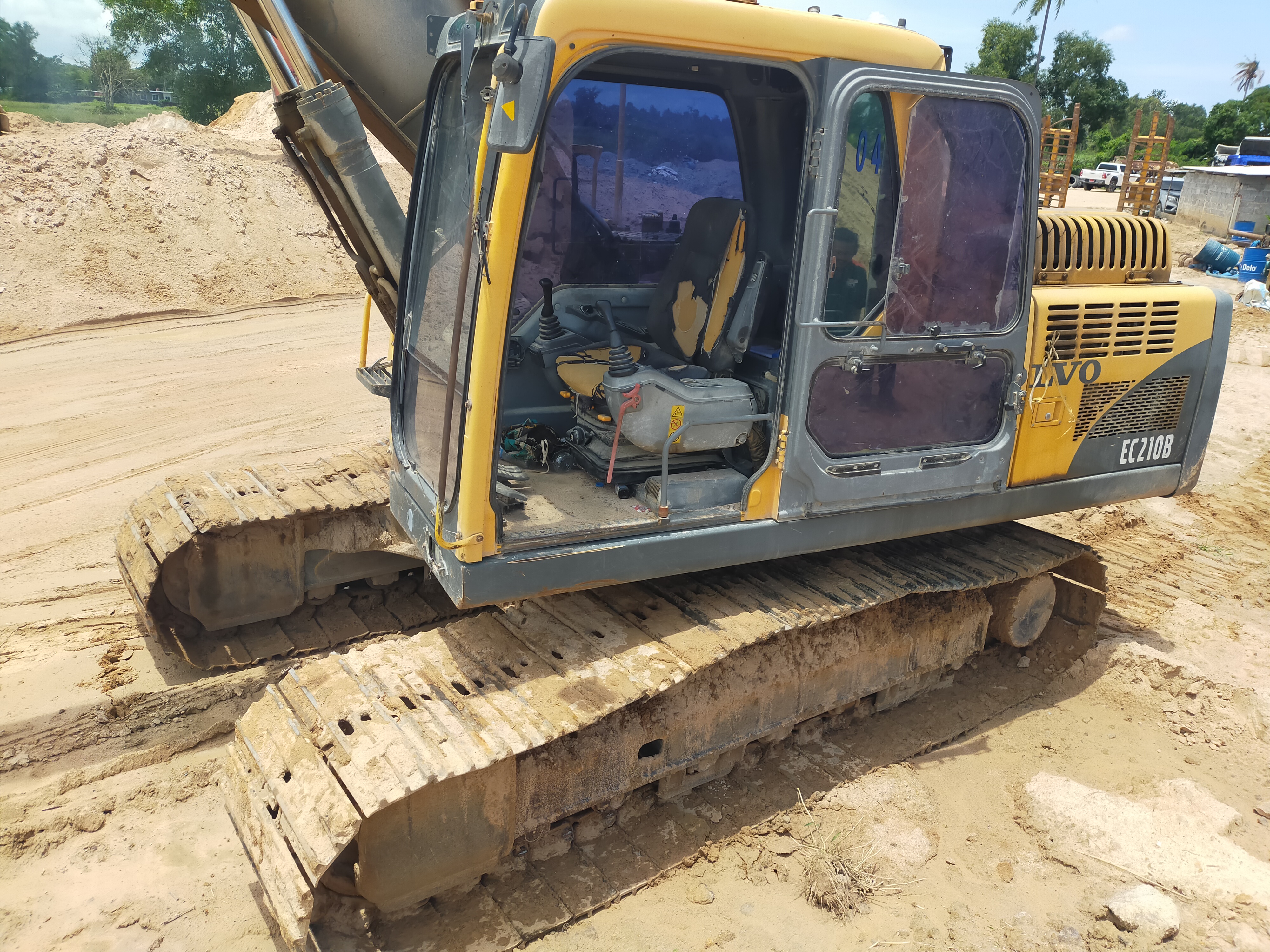 ขาย รถแบคโฮ VOLVO 210