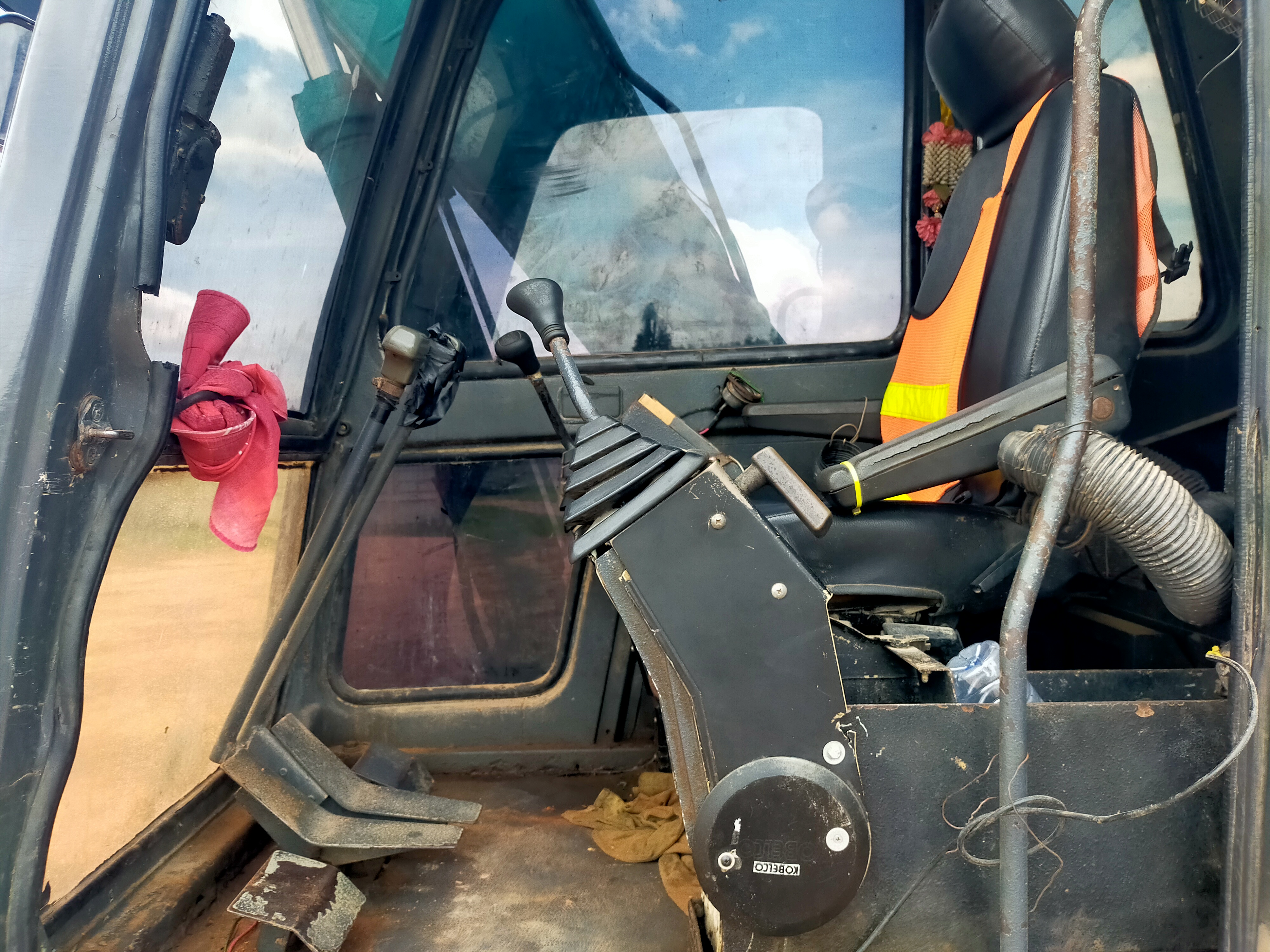 ขายรถ รถแบคโฮ KOBELCO SK120-3 สภาพสวยพร้อมใช้