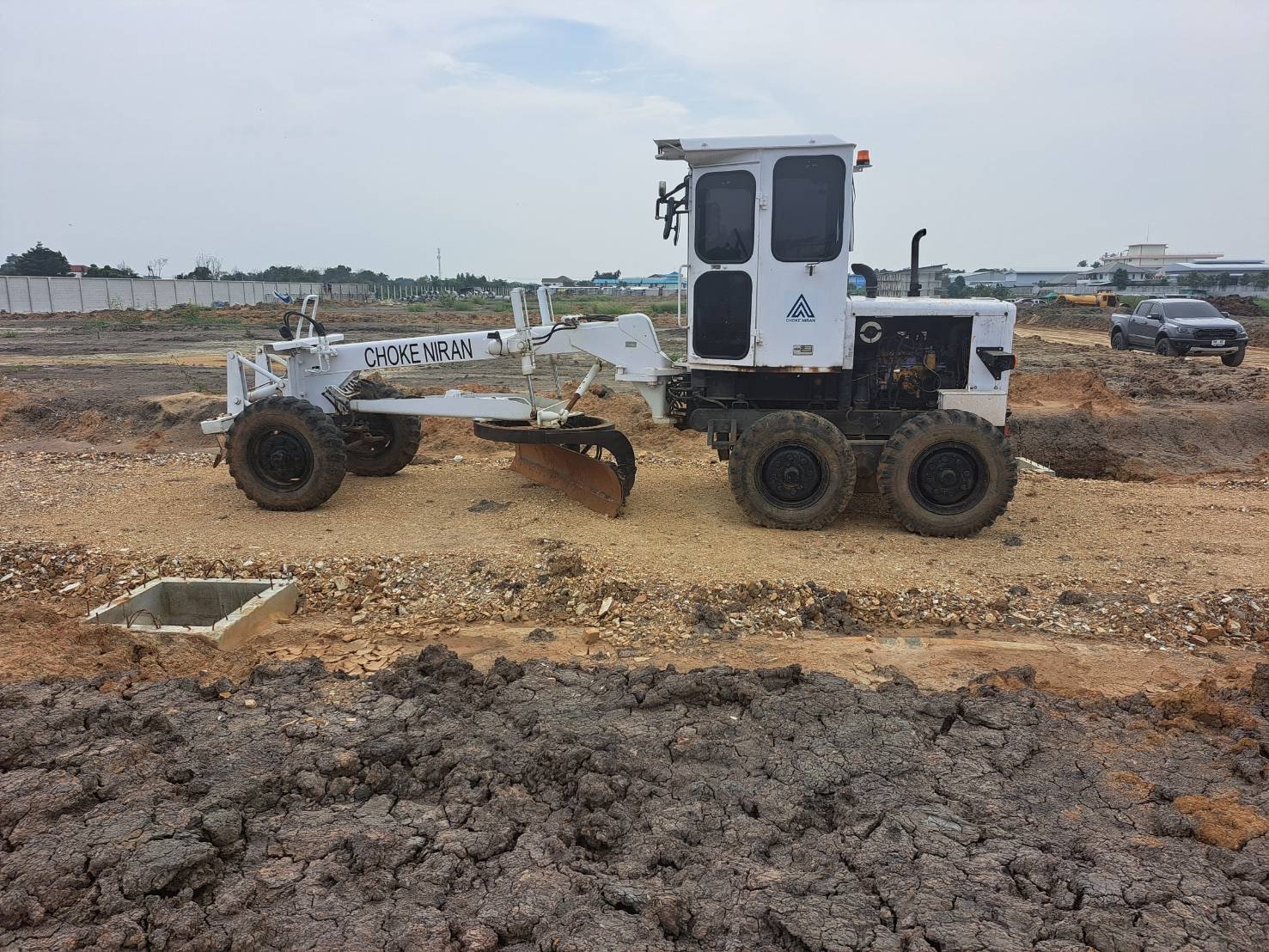 KOMATSU gd281Aสภาพเก่านอก KOMATSU gd281Aสภาพเก่านอก
