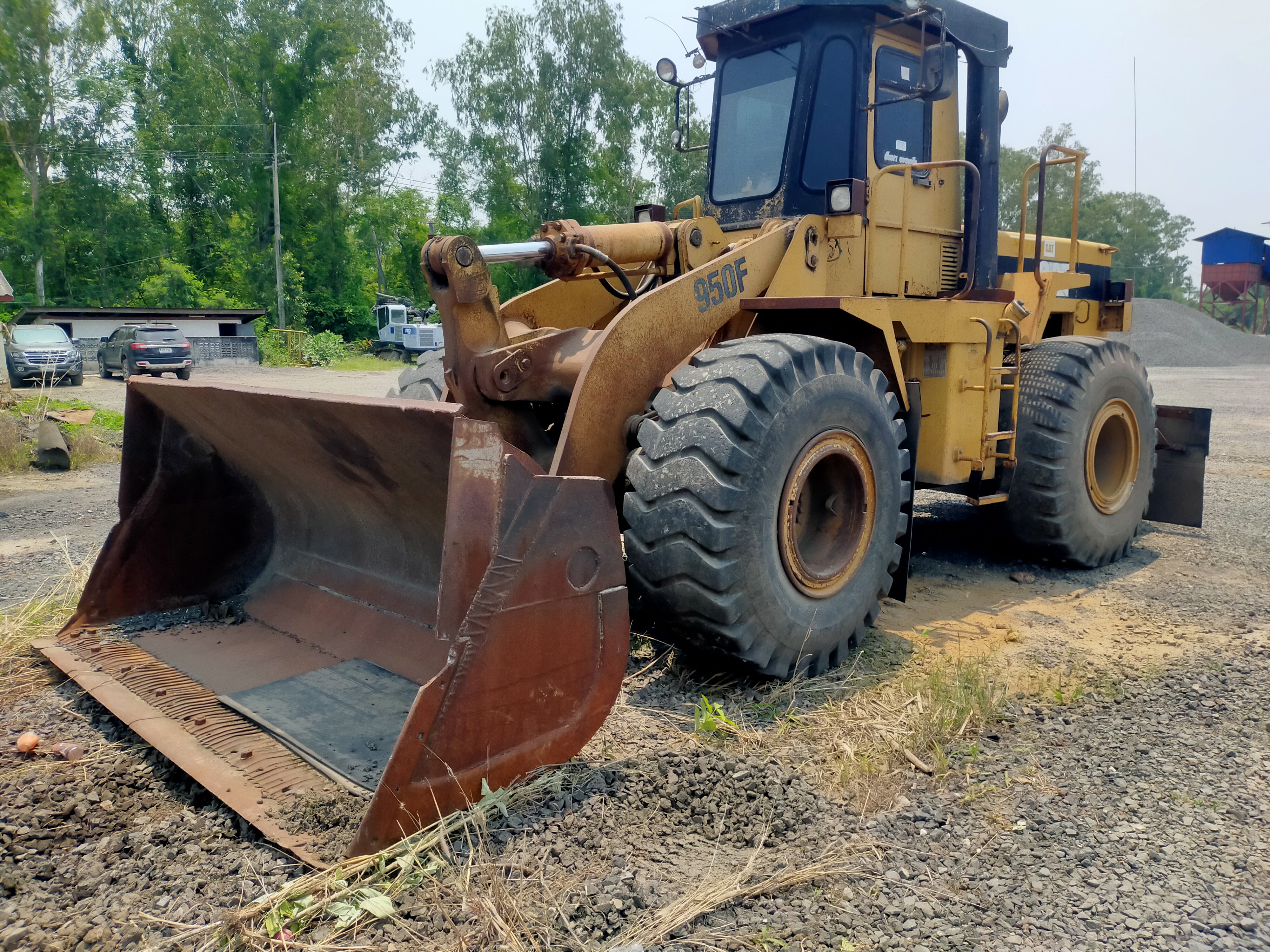 ขายรถตักล้อยาง cat 950 f เอกสารเล่มทะเบียน