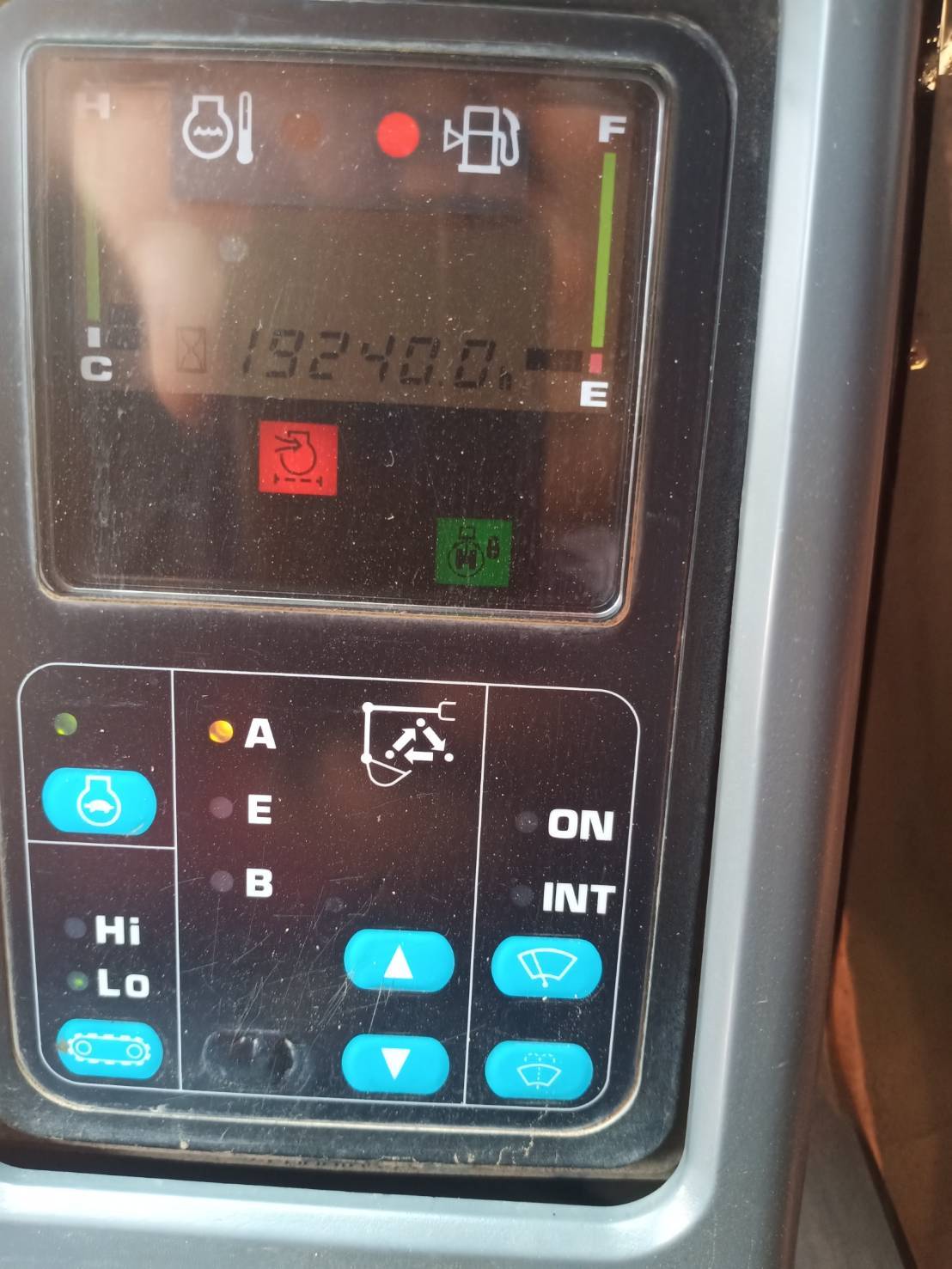 ขายรถแบคโฮ komatsu pc200-7 เอกสารเล่มทะเบียน