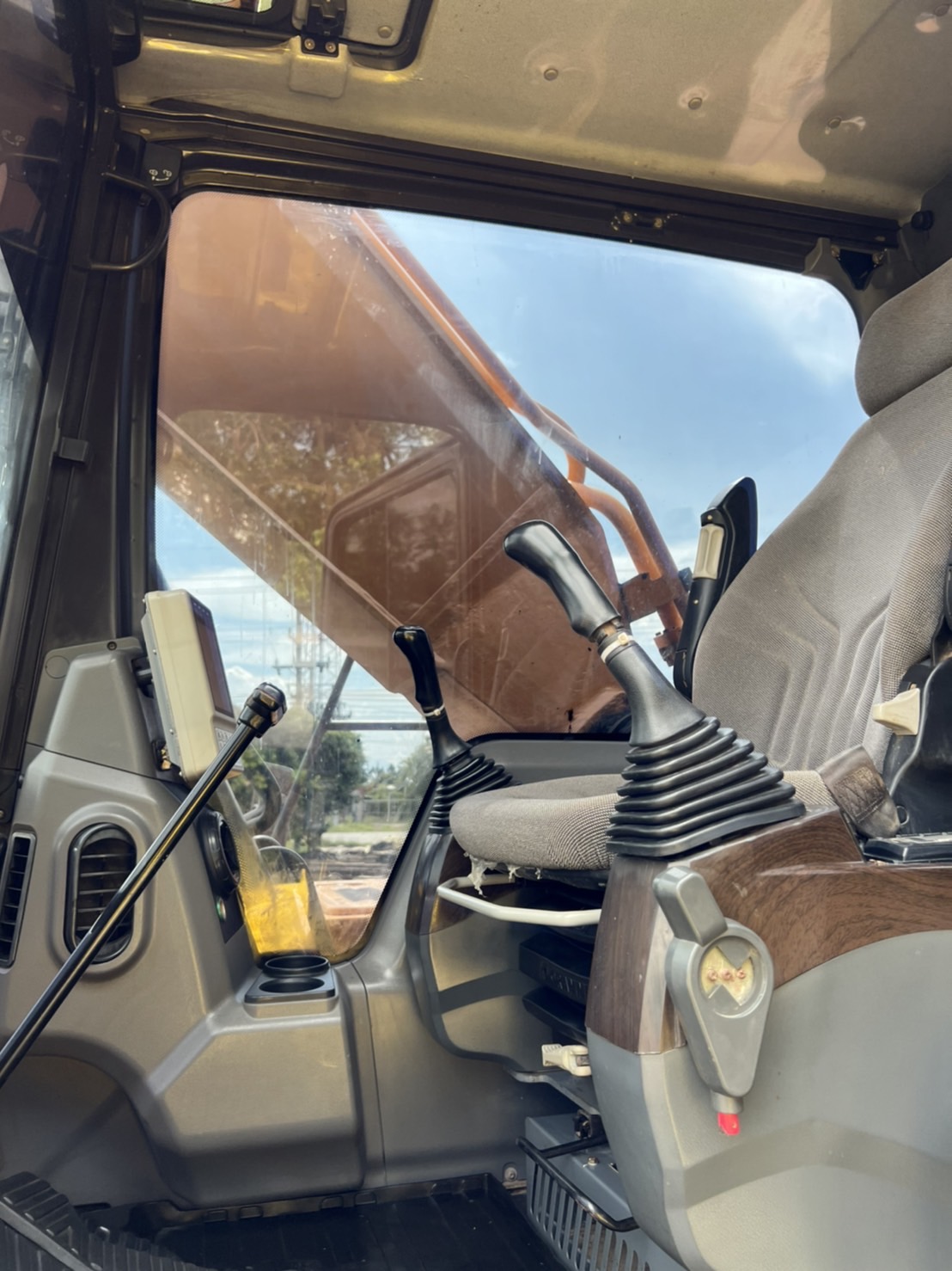 ขายรถแบคโฮ SANY SY215L