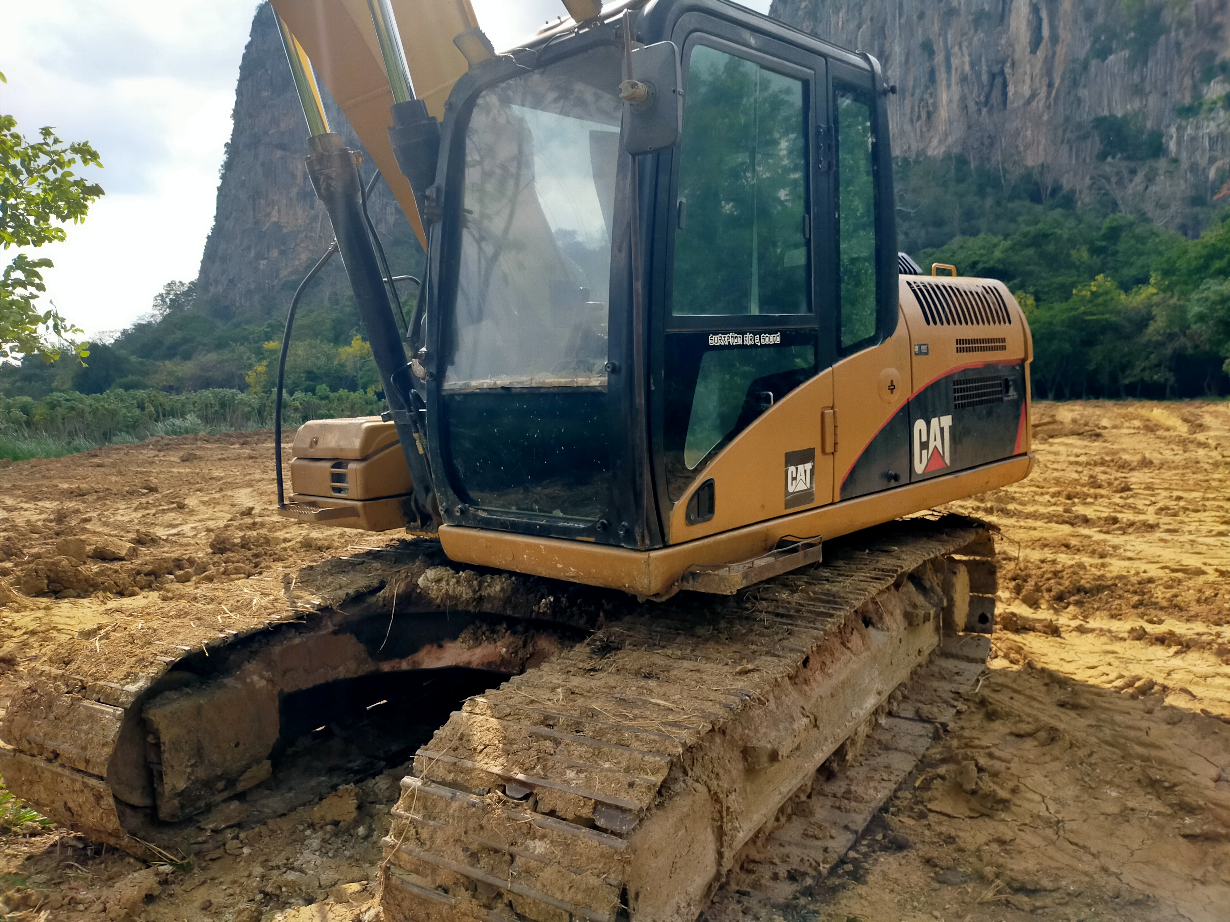 ขายรถแบคโฮ CAT315D ขายรถแบคโฮ CAT315D