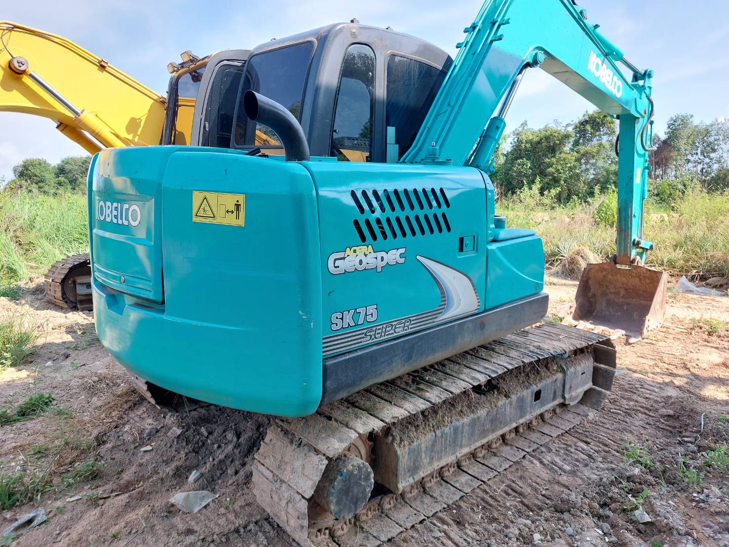 ขายรถแบคโฮ KOBELCO LG75