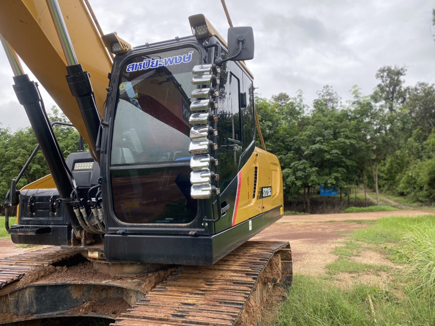 ขายดาวน์ 280,000 แมคโคร SANY รุ่นsy215c