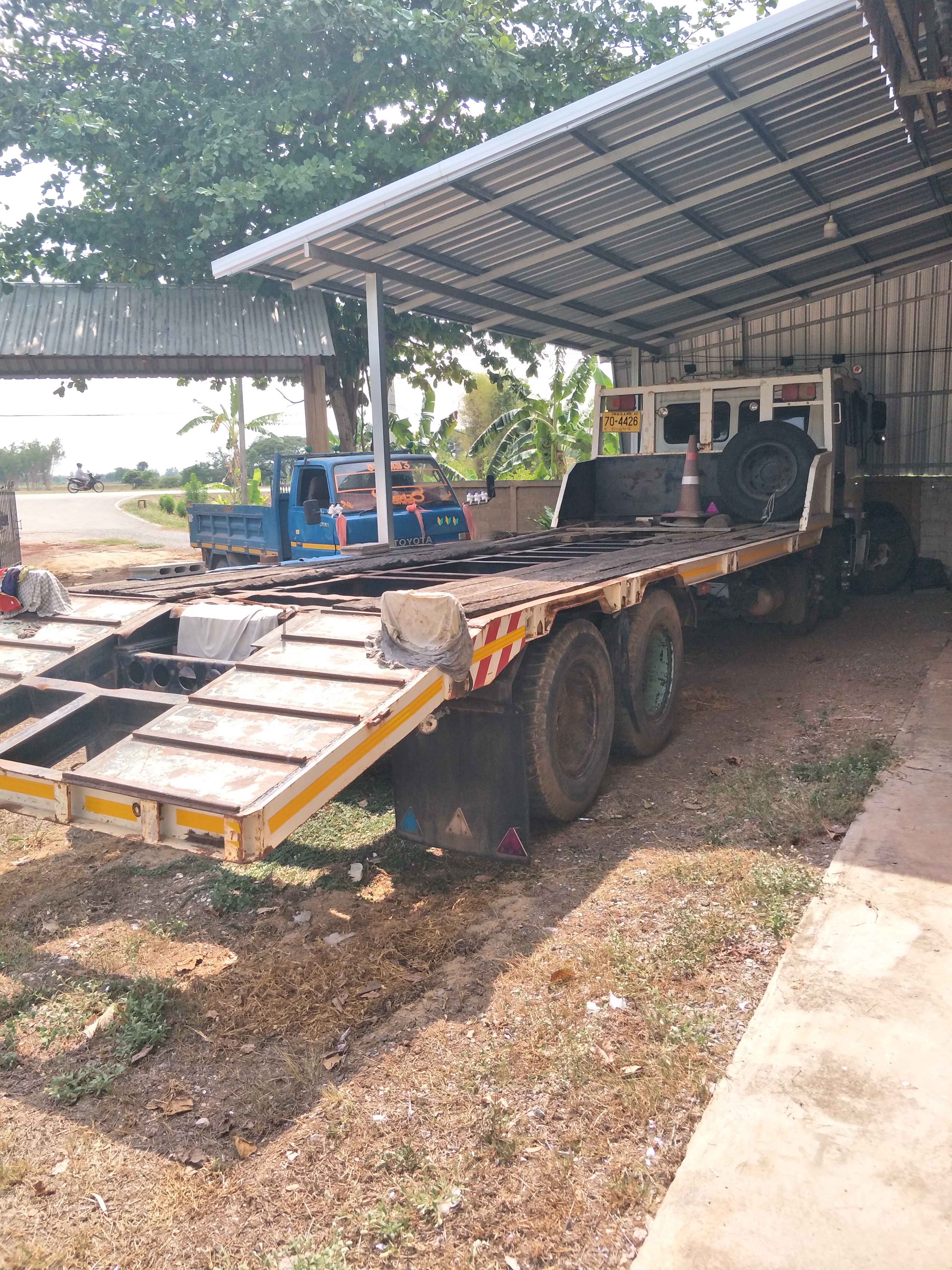 ขายเหมา แม็คโค รถลาก พร้อมใช้ ขายเหมา แม็คโค รถลาก พร้อมใช้