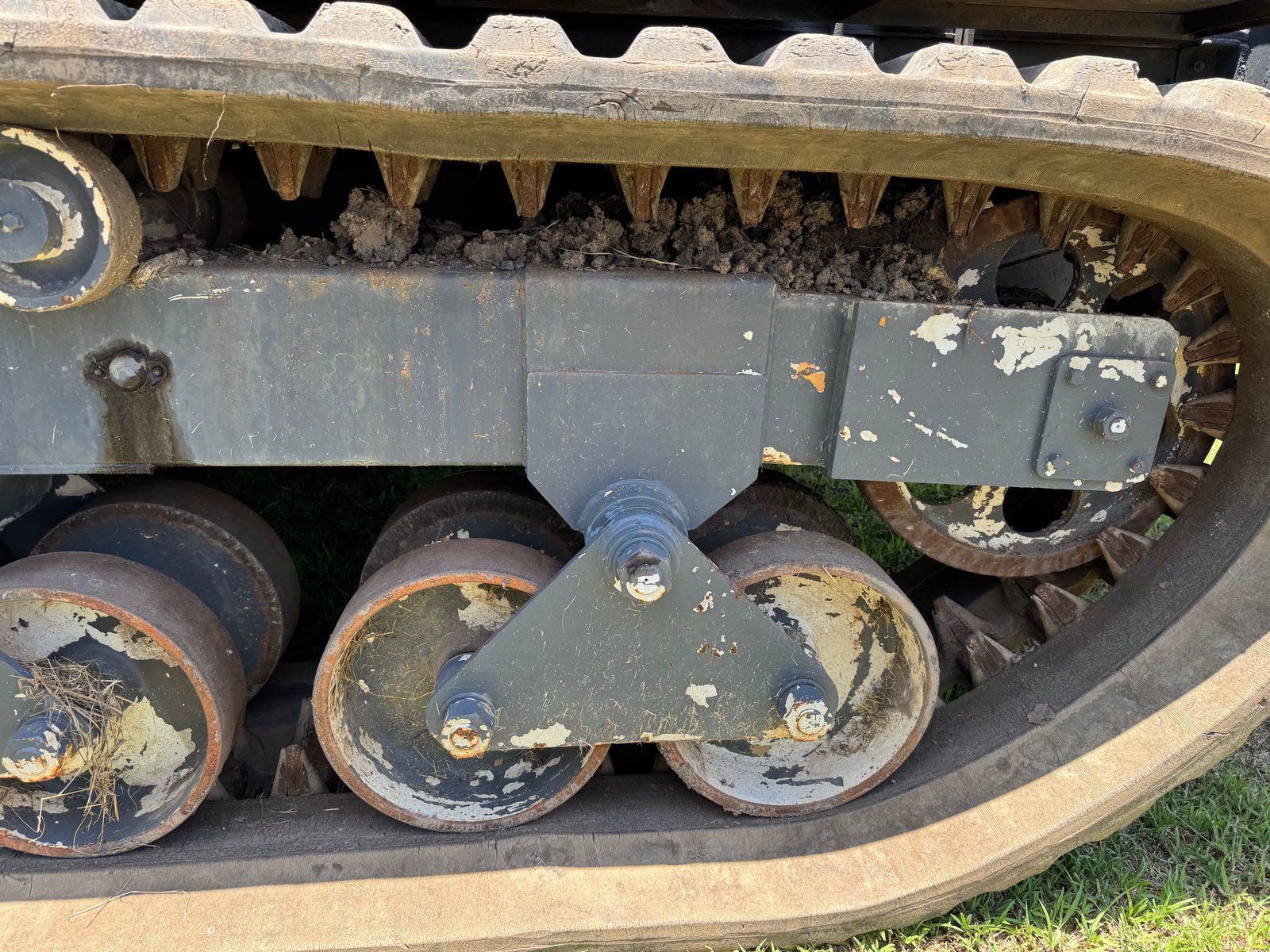 Marooka MTS-4000 รถประเภทนี้เรียกว่า Rubber Clawer carrier ไปถึงทุกที่ รถรุ่นที่ถ้าออกใหม่จะอยู่ประม Marooka MTS-4000 รถประเภทนี้เรียกว่า Rubber Clawer carrier ไปถึงทุกที่ รถรุ่นที่ถ้าออกใหม่จะอยู่ประม