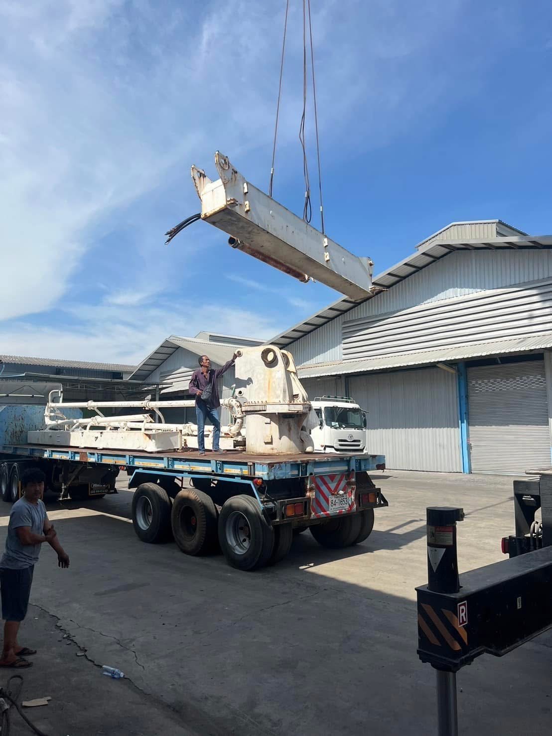 เครนปั้มปูน TRUEMAX PB-051 Placing cement Boom 51m ฐานท่อละ10เมตร4ท่อน เครนปั้มปูน สร้างตึก ขาย900,0