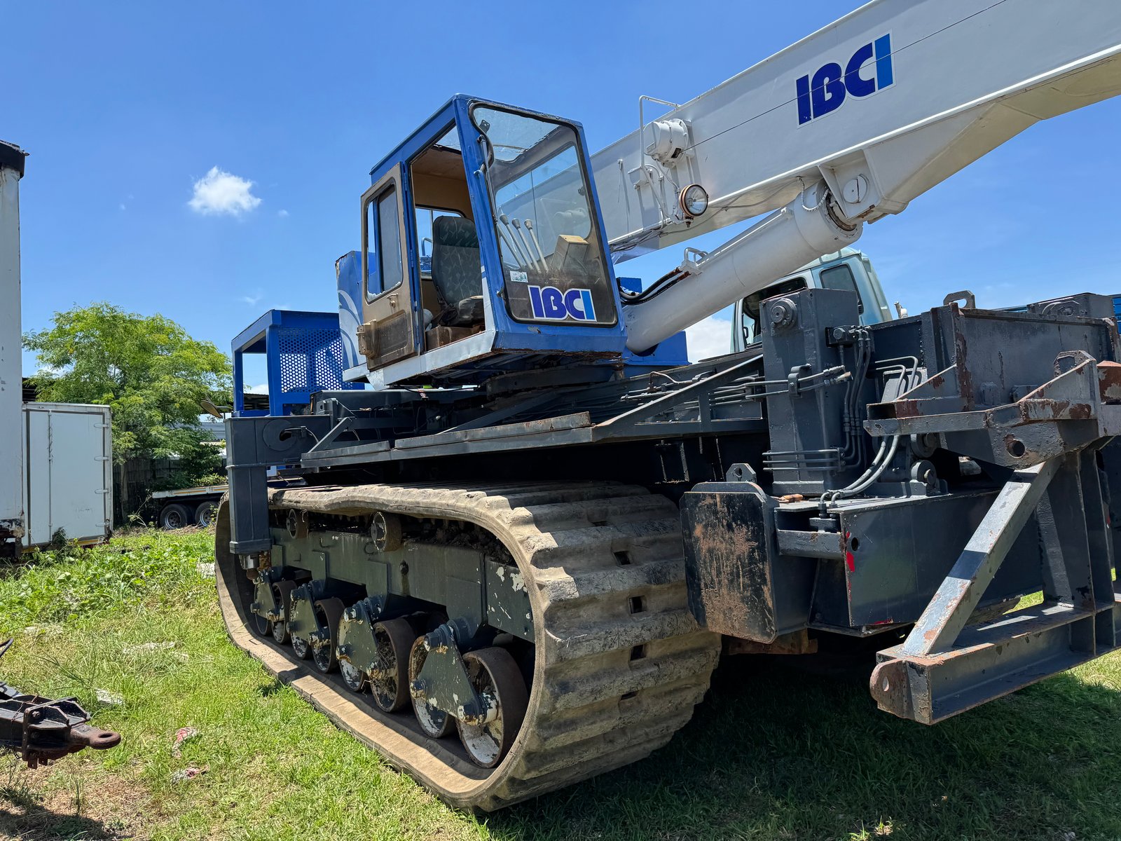 Marooka MTS-4000 รถประเภทนี้เรียกว่า Rubber Clawer carrier ไปถึงทุกที่ รถรุ่นที่ถ้าออกใหม่จะอยู่ประม Marooka MTS-4000 รถประเภทนี้เรียกว่า Rubber Clawer carrier ไปถึงทุกที่ รถรุ่นที่ถ้าออกใหม่จะอยู่ประม
