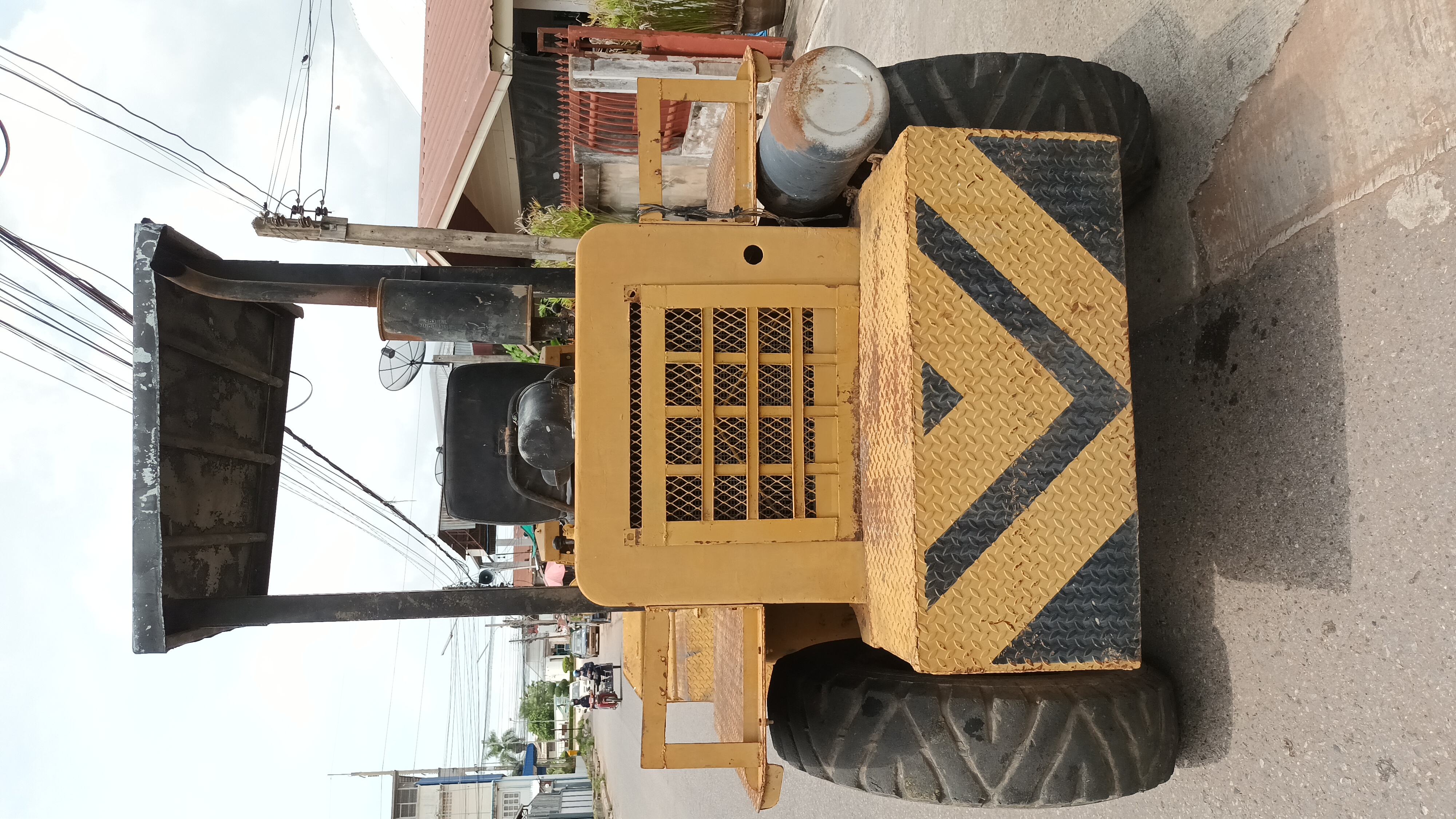 ขายรถตักล้อยาง