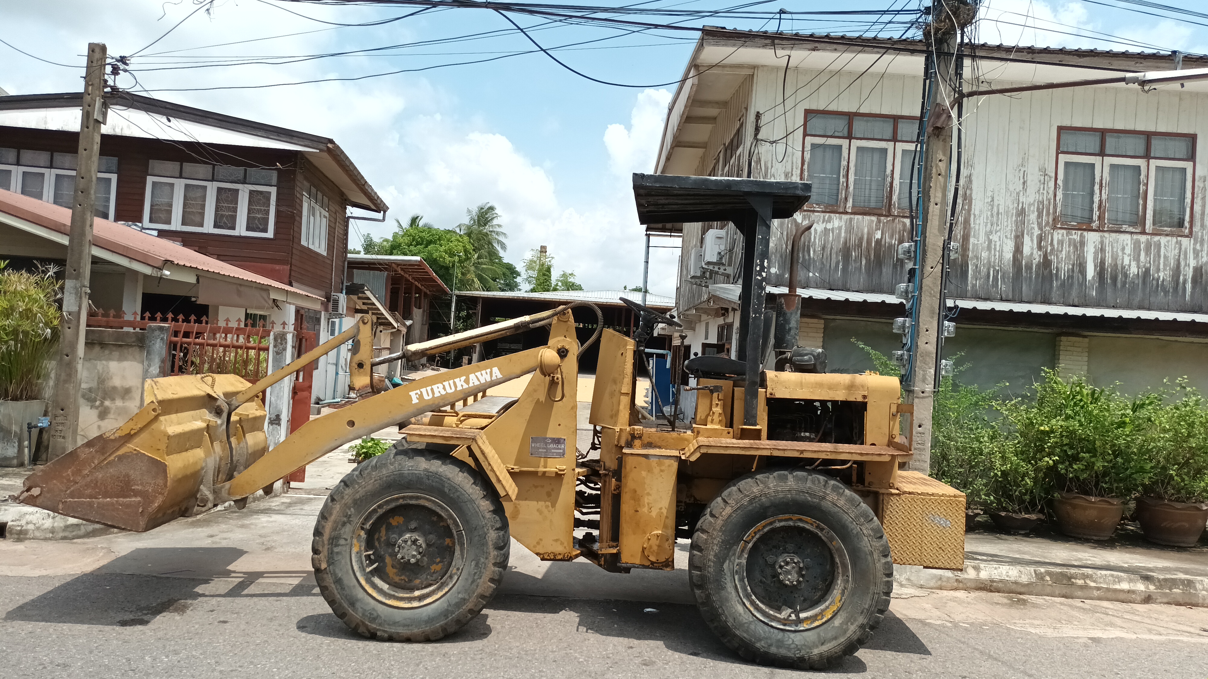 ขายรถตักล้อยาง