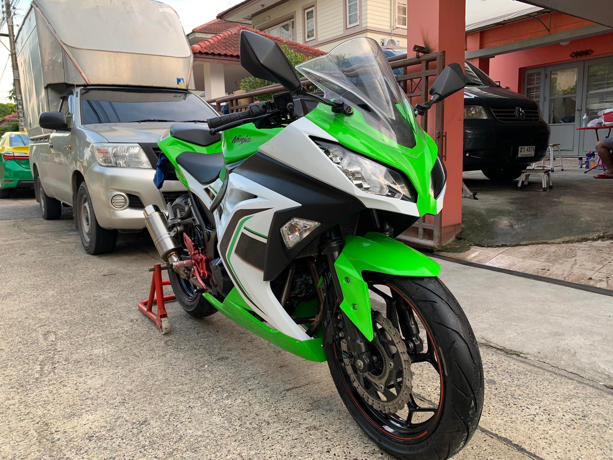 Kawasaki Ninja300 ABS สวยใส ไม่มีริ้วรอย Kawasaki Ninja300 ABS สวยใส ไม่มีริ้วรอย