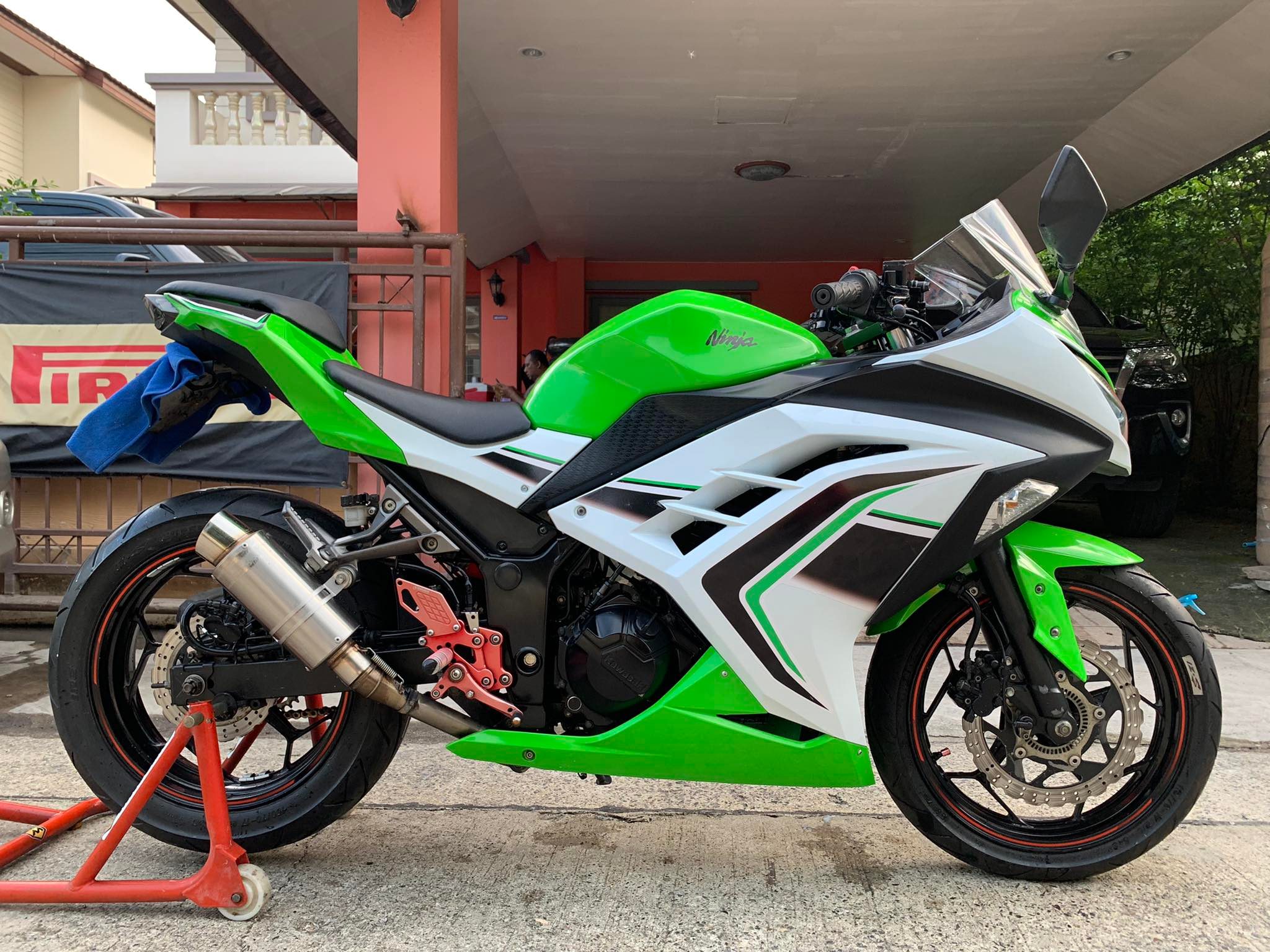 Kawasaki Ninja300 ABS สวยใส ไม่มีริ้วรอย Kawasaki Ninja300 ABS สวยใส ไม่มีริ้วรอย