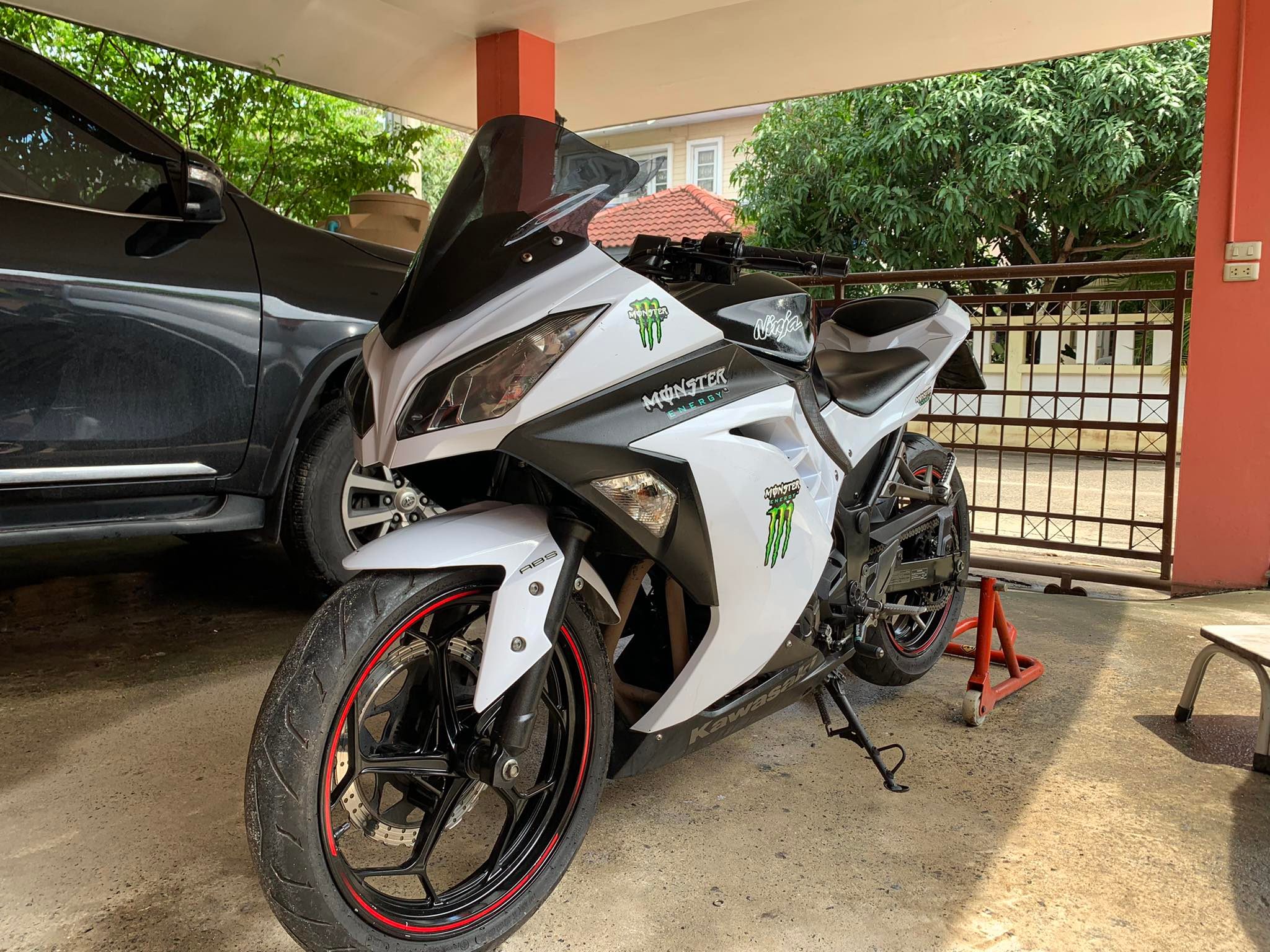 Kawasaki Ninja300 ABS ปี 13 ราคาเร้าใจ Kawasaki Ninja300 ABS ปี 13 ราคาเร้าใจ