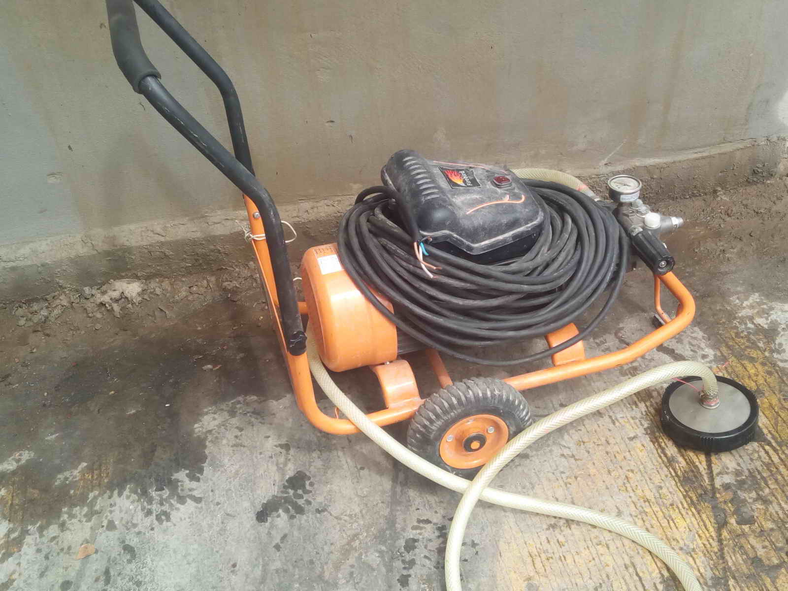 เครื่องฉีดน้ำแรงดันสูง 200 บาร์