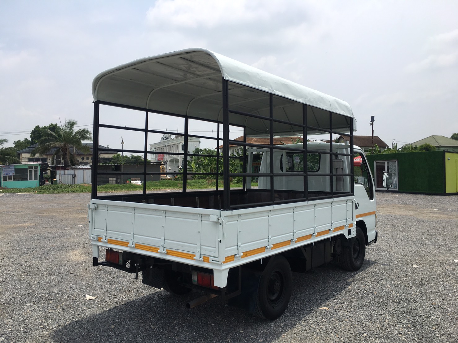 ขายรถ ISUZU NKR 100 แรงเทอร์โบปี 2548 (รถห้าง)ป้ายแบบไม่ติดเวลา 