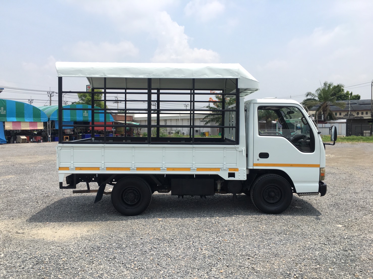 ขายรถ ISUZU NKR 100 แรงเทอร์โบปี 2548 (รถห้าง)ป้ายแบบไม่ติดเวลา 