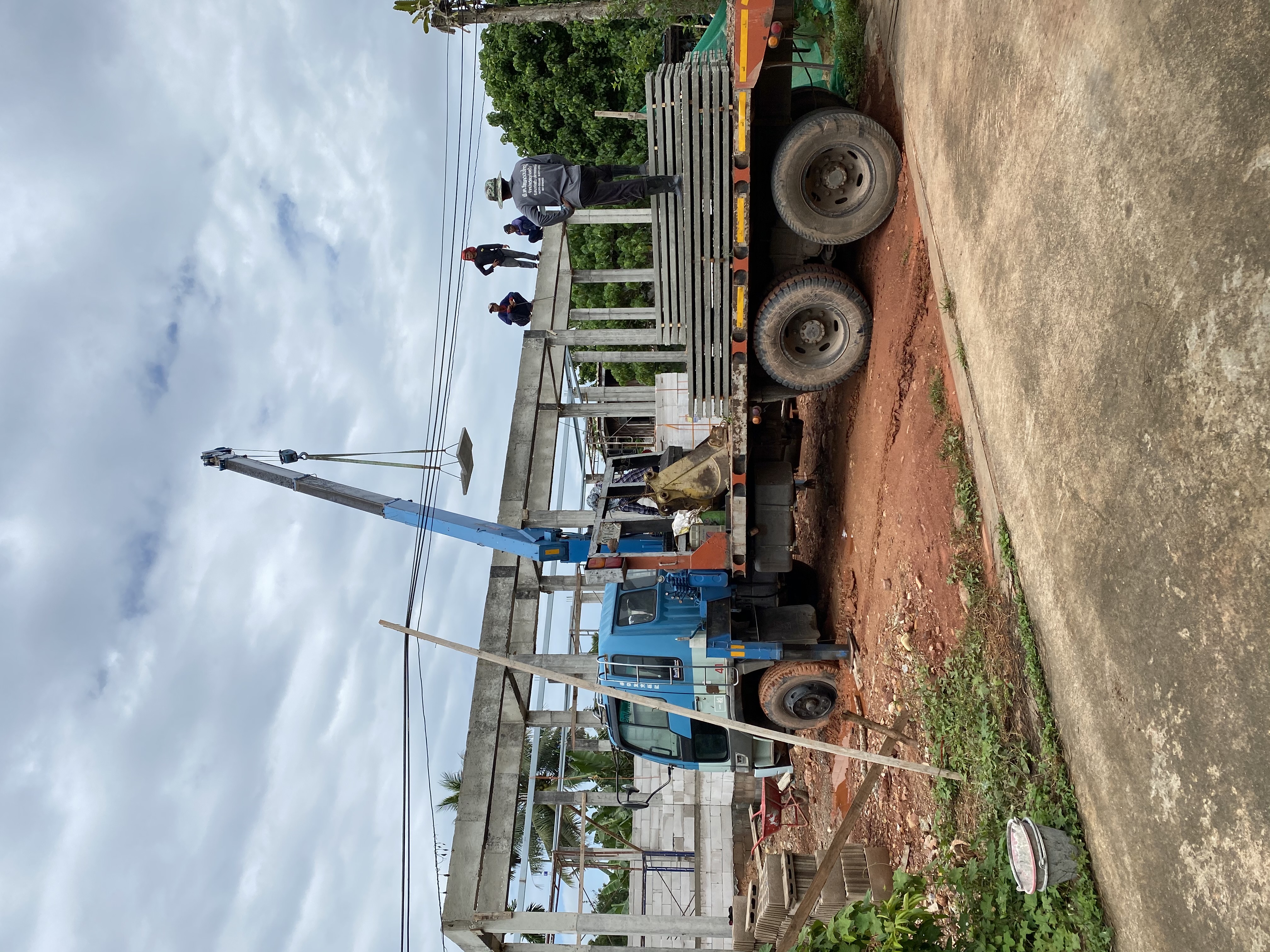 ขายด่วน เครนไมด้า 1ปอก4ชัก เอวร้าว ยกลง ระบบอื่นปรกติ ขาเหลี่ยม ขายตามสภาพเพียง 85000