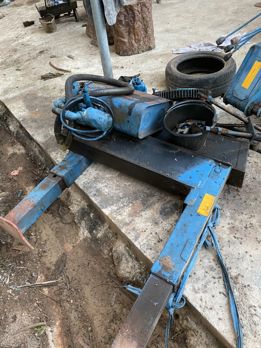 ขายด่วน เครนไมด้า 1ปอก4ชัก เอวร้าว ยกลง ระบบอื่นปรกติ ขาเหลี่ยม ขายตามสภาพเพียง 85000