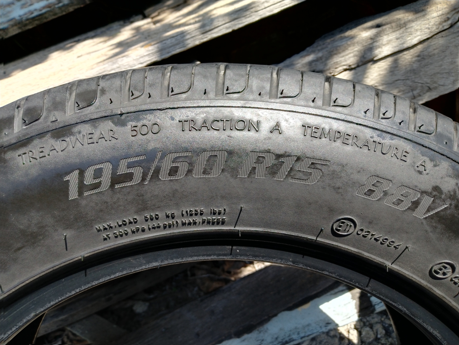 ขายยาง4เส้น OTANI รุ่น EK 1000 ขนาดยาง 195/60 R15