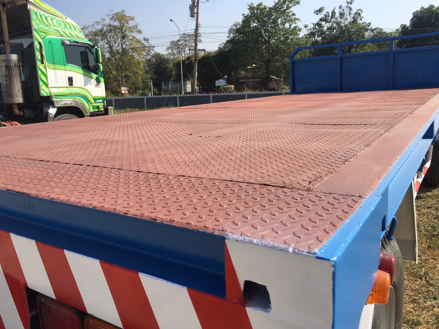 ลูกพ่วงพื้นเรียบ ปี2541 กระบะยาว 6.20 เมตร /ติดต่อคุณเพชร 097-2283388