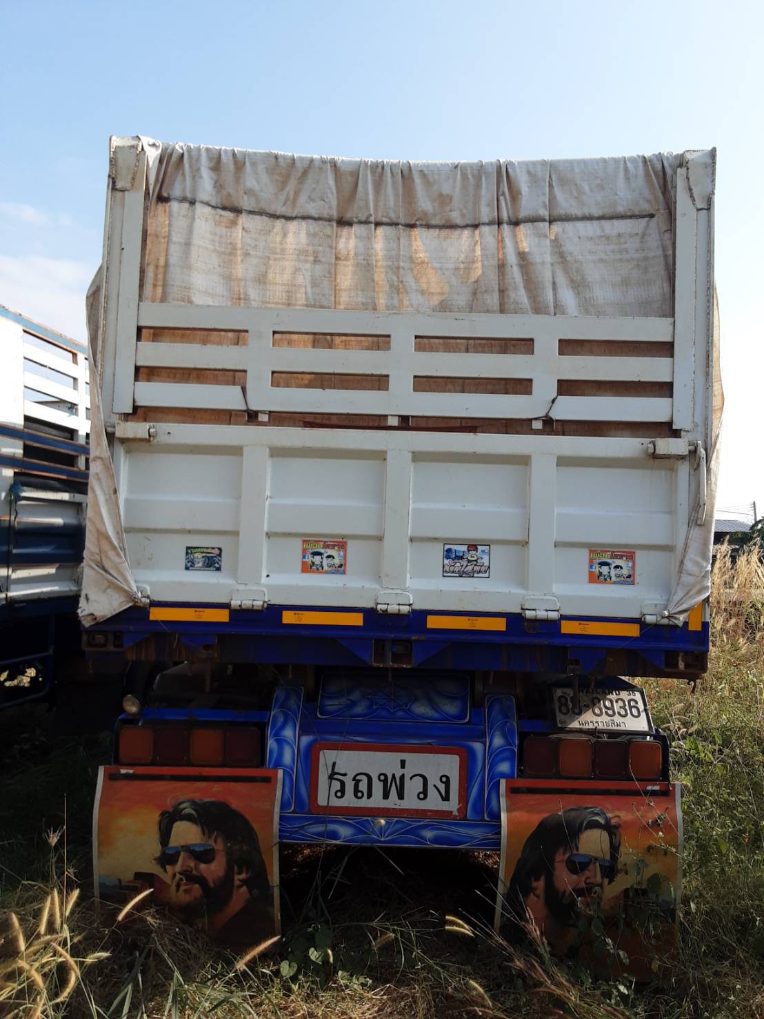 ลูกพ่วงแบบยกได้มีข้างเสริม ราคา 400,000 บาท / ติดต่อ 097-2283388 เพชร