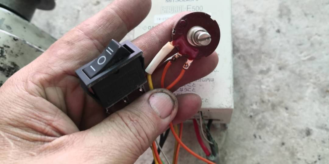ชุดมอเตอร์เกียร์และตัวปรับสปีดยี่ห้อมิตซูบิชิ ขนาดกำลัง 400W ชุดมอเตอร์เกียร์และตัวปรับสปีดยี่ห้อมิตซูบิชิ ขนาดกำลัง 400W