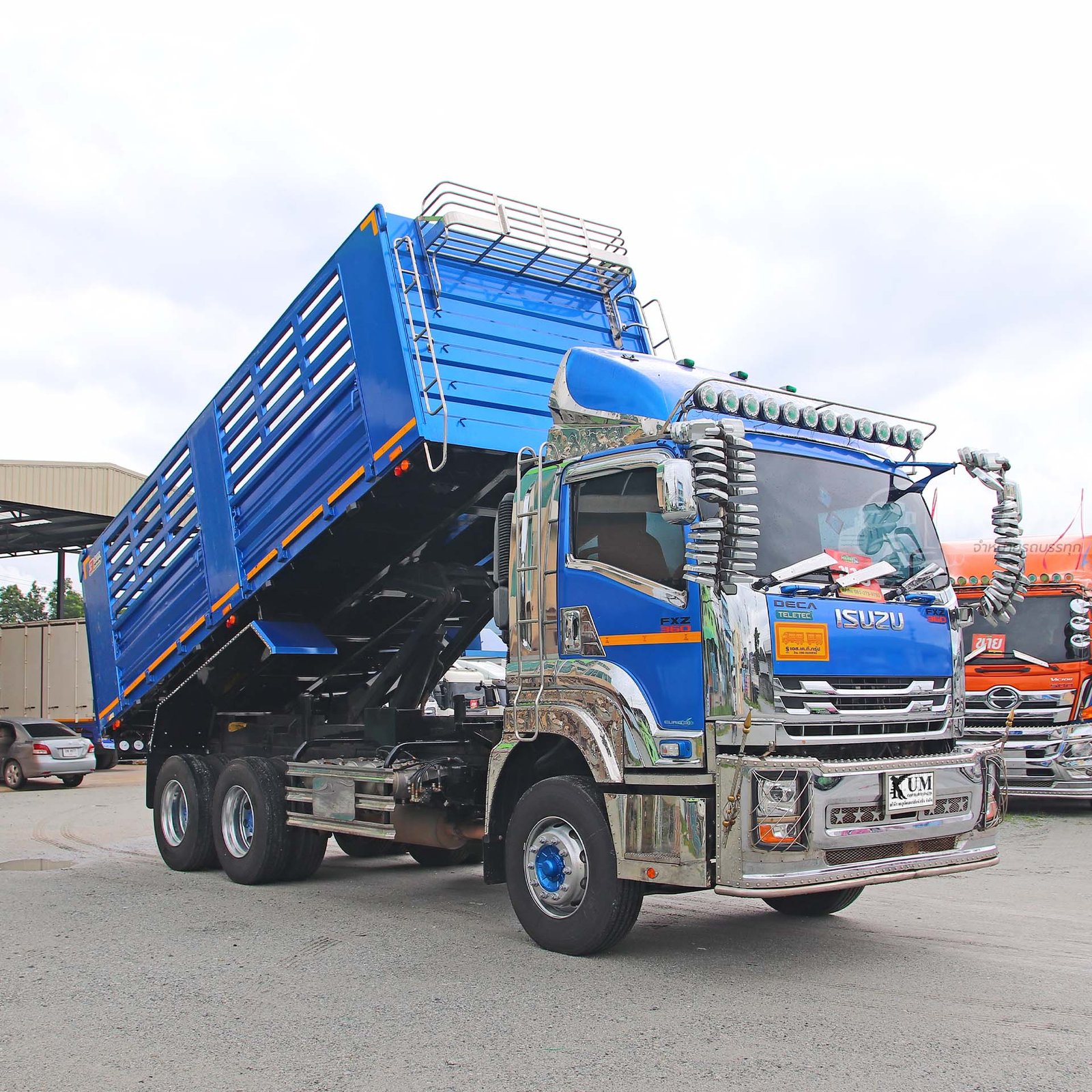 ผ่อน ลด ดอก สีสวยมาก ISUZU FXZ 360 แรงม้า ปี 66 (3502) ผ่อน ลด ดอก สีสวยมาก ISUZU FXZ 360 แรงม้า ปี 66 (3502)