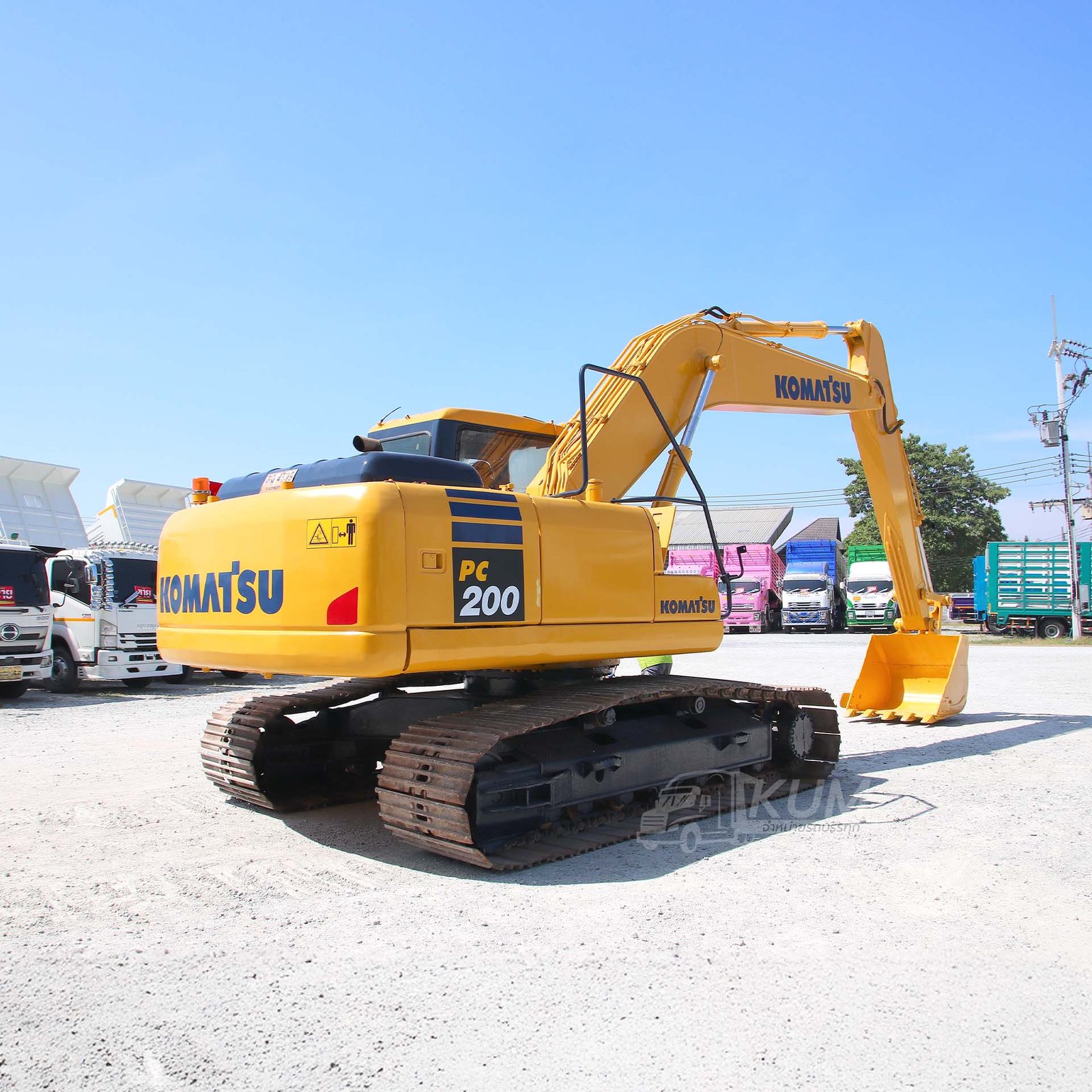 รถแบ็คโฮ KOMATSU PC200-7 150 แรงม้า ปี 48 (4599) รถแบ็คโฮ KOMATSU PC200-7 150 แรงม้า ปี 48 (4599)