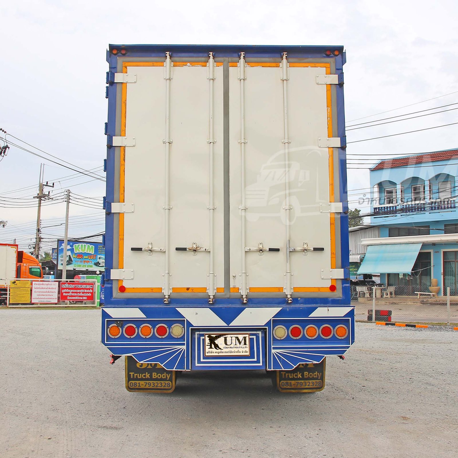 ผ่อน ลด ดอก สิบสองล้อตู้หกบาน HINO GY2P 380 แรงม้า ปี65 (2556) ผ่อน ลด ดอก สิบสองล้อตู้หกบาน HINO GY2P 380 แรงม้า ปี65 (2556)