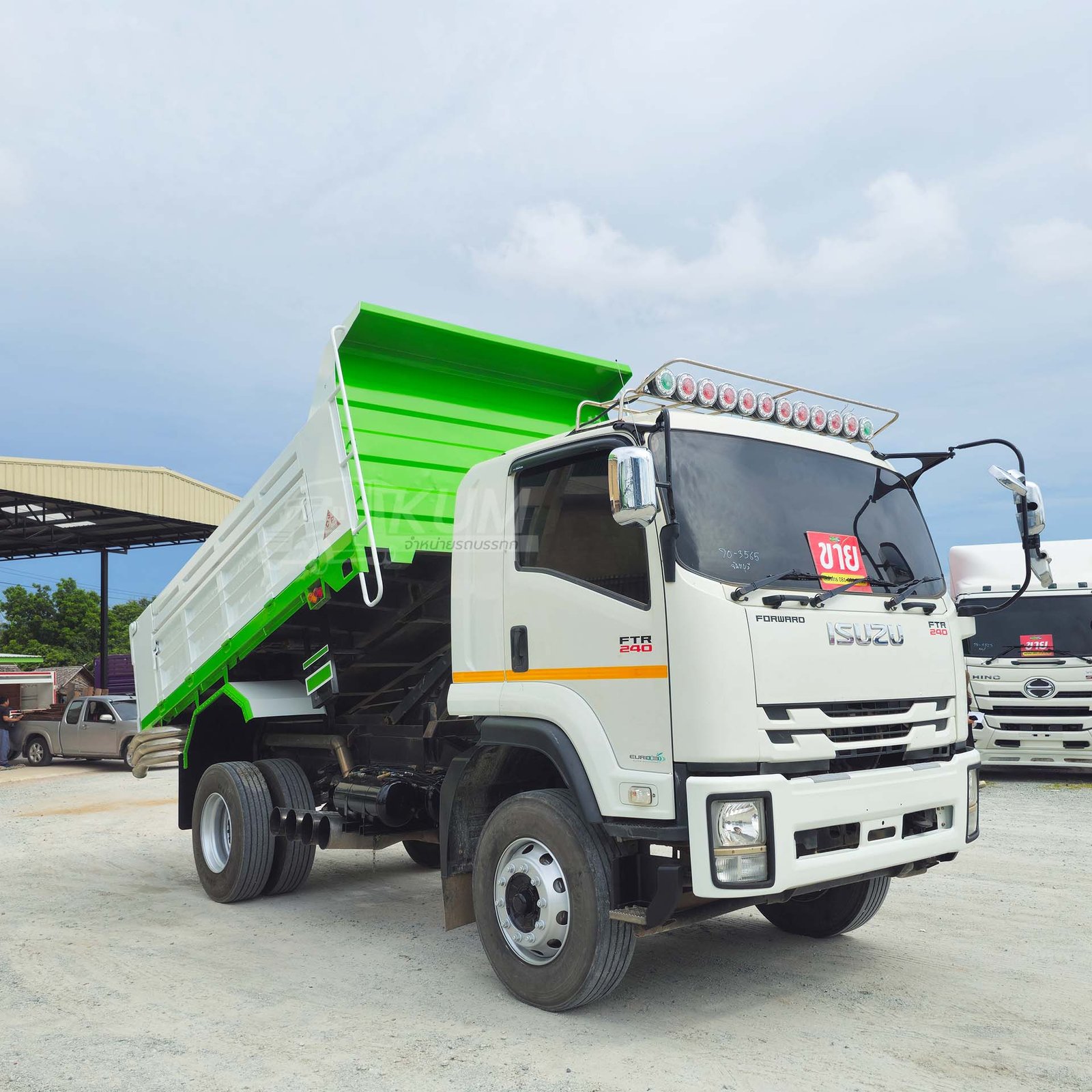 สด ลด VAT หกล้อดั้มพ์ ISUZU FTR 240 แรงม้า ปี 65 ดั๊มพ์ดิน หิน ทรายได้ทุกงาน (3565)