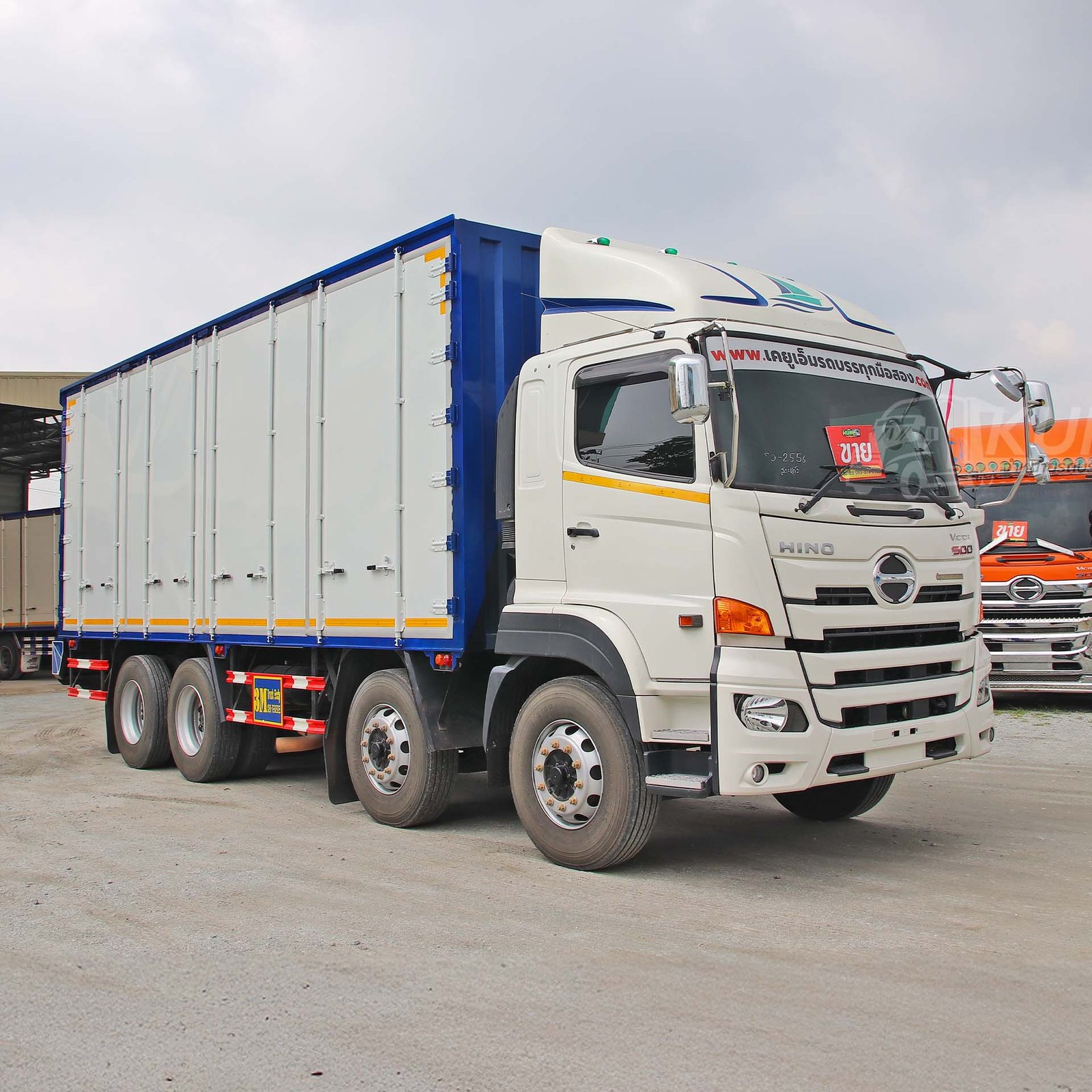 ผ่อน ลด ดอก สิบสองล้อตู้หกบาน HINO GY2P 380 แรงม้า ปี65 (2556) ผ่อน ลด ดอก สิบสองล้อตู้หกบาน HINO GY2P 380 แรงม้า ปี65 (2556)