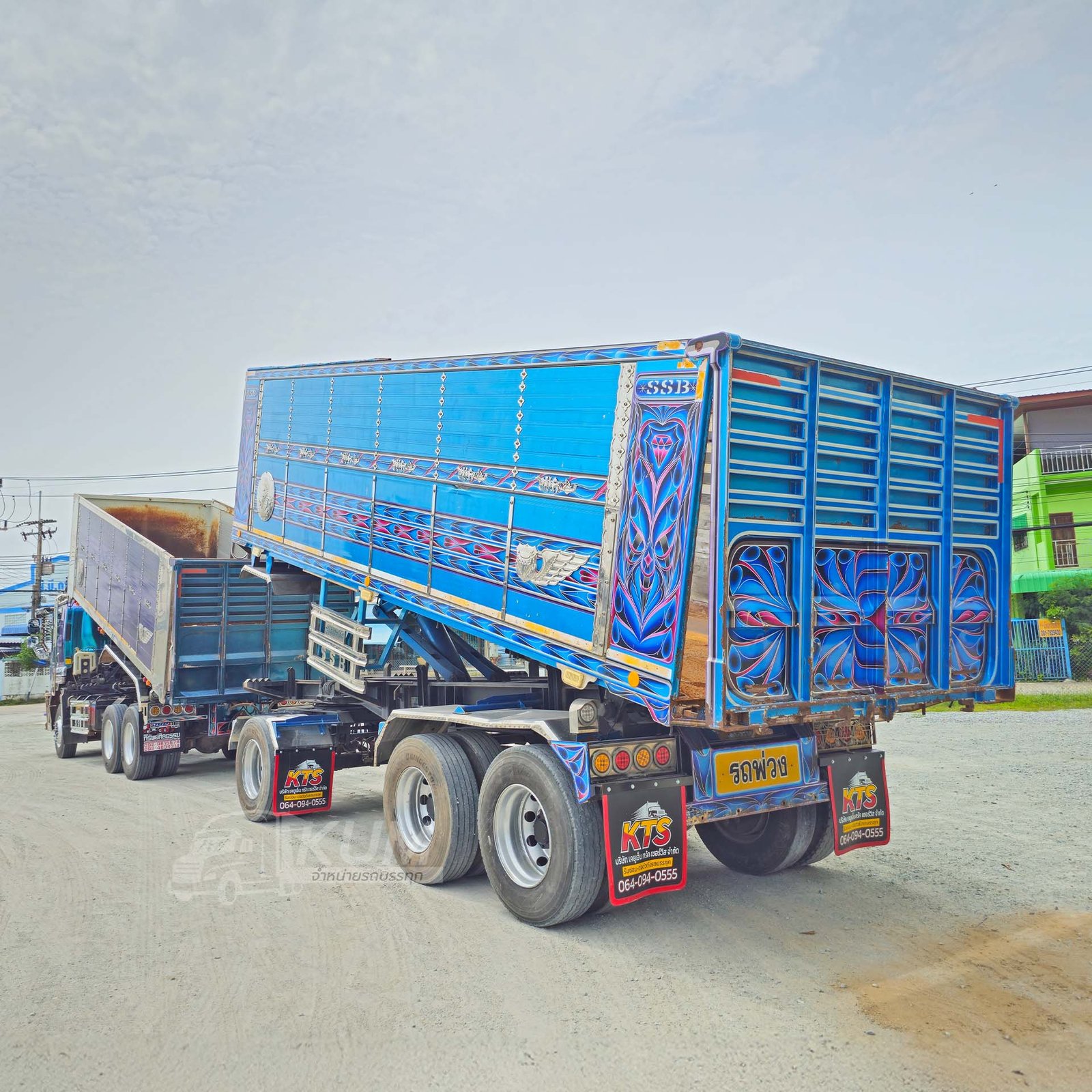 ผ่อน ลด ดอก สิบล้อดั้มพ์เกษตร ISUZU FXZ 360 แรงม้า ปี 66 + หางดั๊มพ์ สามเพลา อู่ส.สมบัติ ปี 65 สีสวย ผ่อน ลด ดอก สิบล้อดั้มพ์เกษตร ISUZU FXZ 360 แรงม้า ปี 66 + หางดั๊มพ์ สามเพลา อู่ส.สมบัติ ปี 65 สีสวย