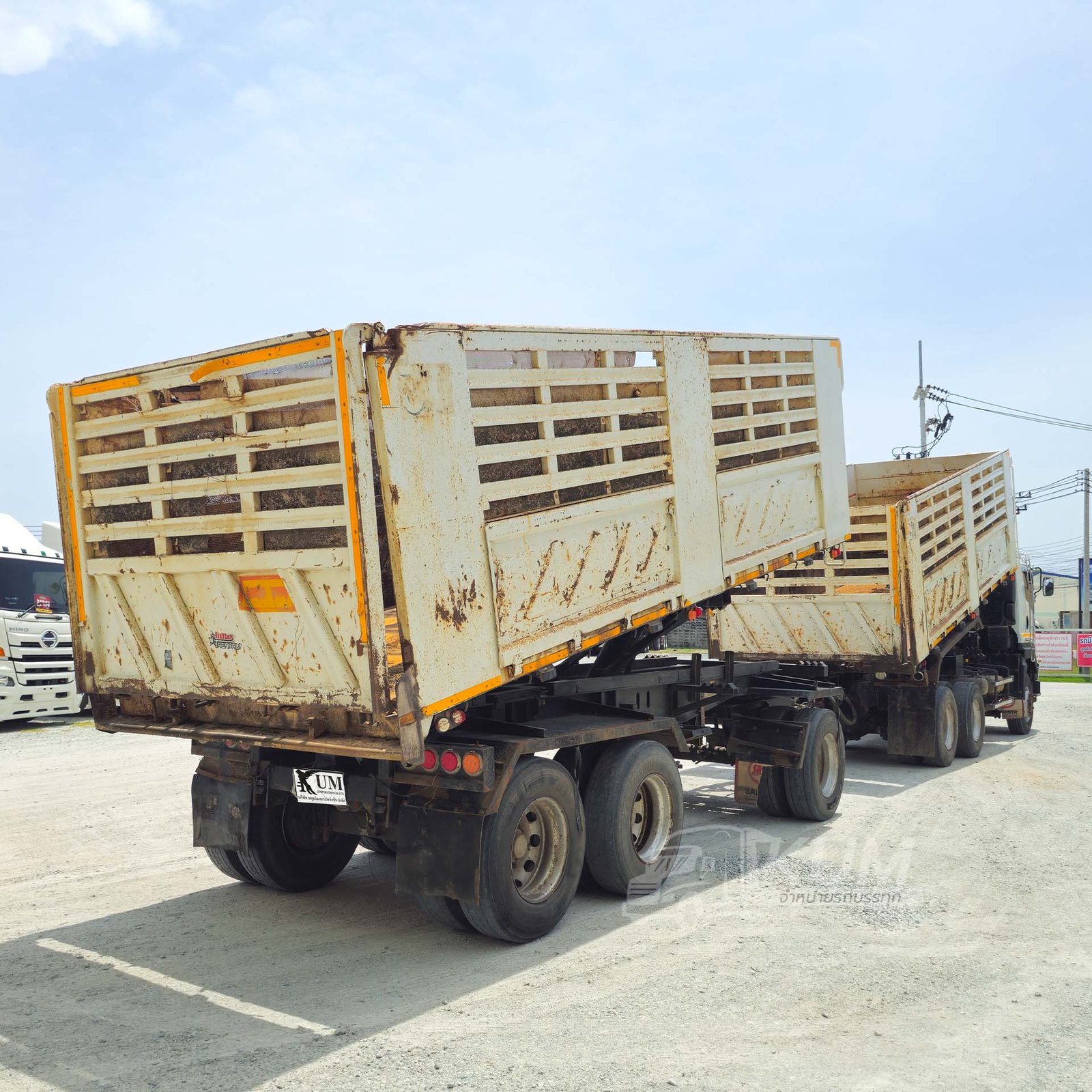 ผ่อน ลด ดอก สามมิตรแท้ ISUZU FXZ 360 แรงม้า ปี 65 + หางดั้มพ์ สามเพลา อู่สามมิตร ปี 65 (3843 3844)