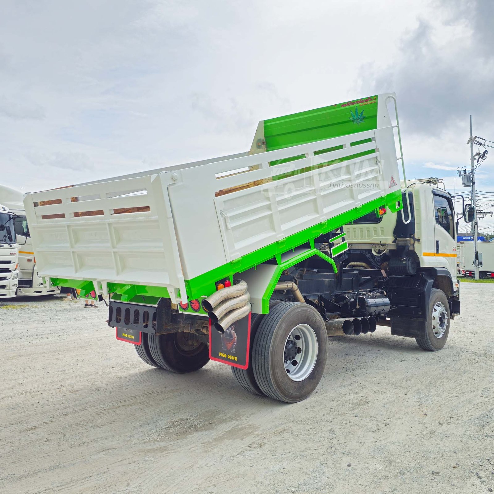 สด ลด VAT หกล้อดั้มพ์ ISUZU FTR 240 แรงม้า ปี 65 ดั๊มพ์ดิน หิน ทรายได้ทุกงาน (3565)